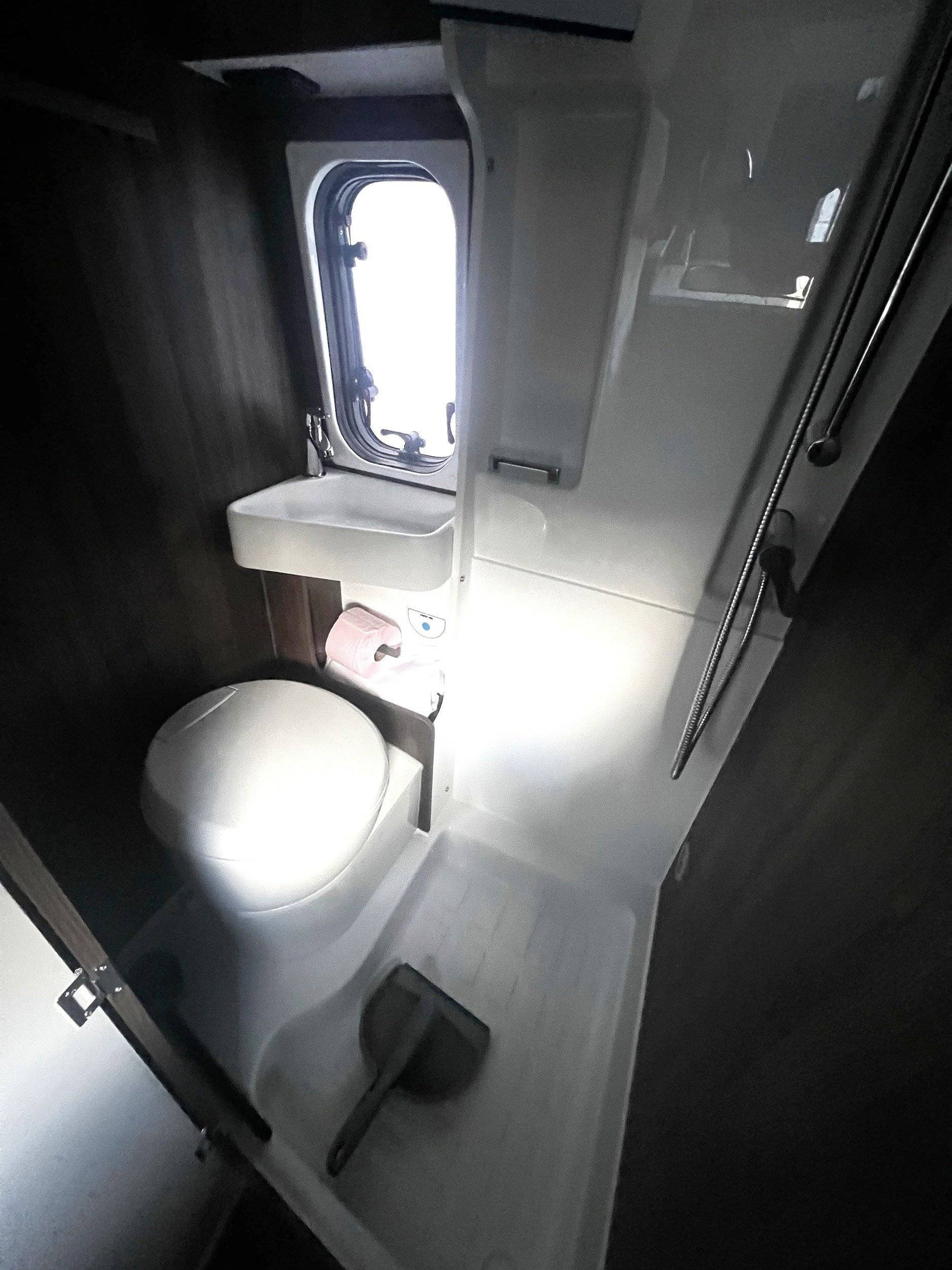 Benimar Benivan 120 up