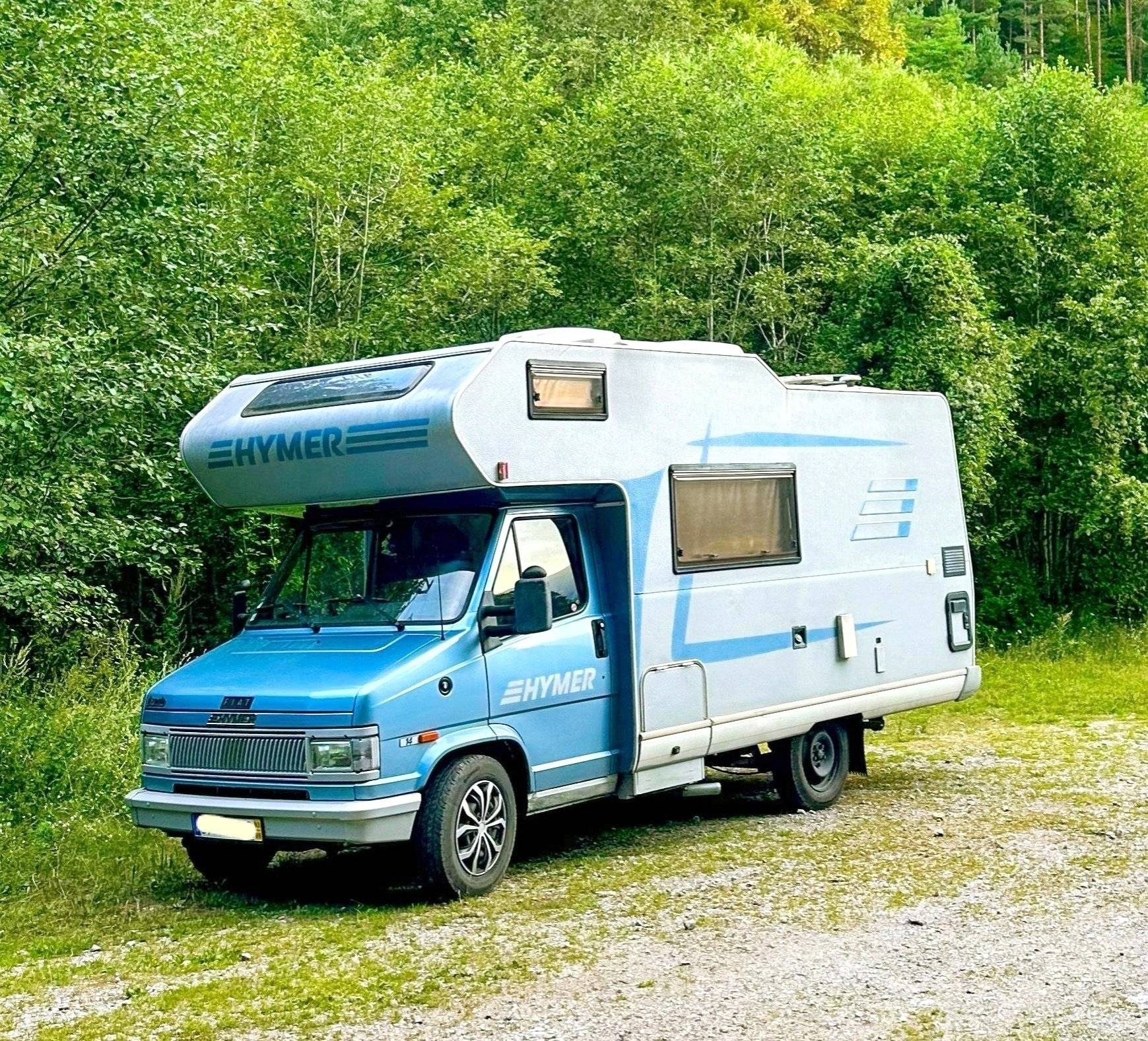 Vue avant de 3/4 Fiat - Yescapa