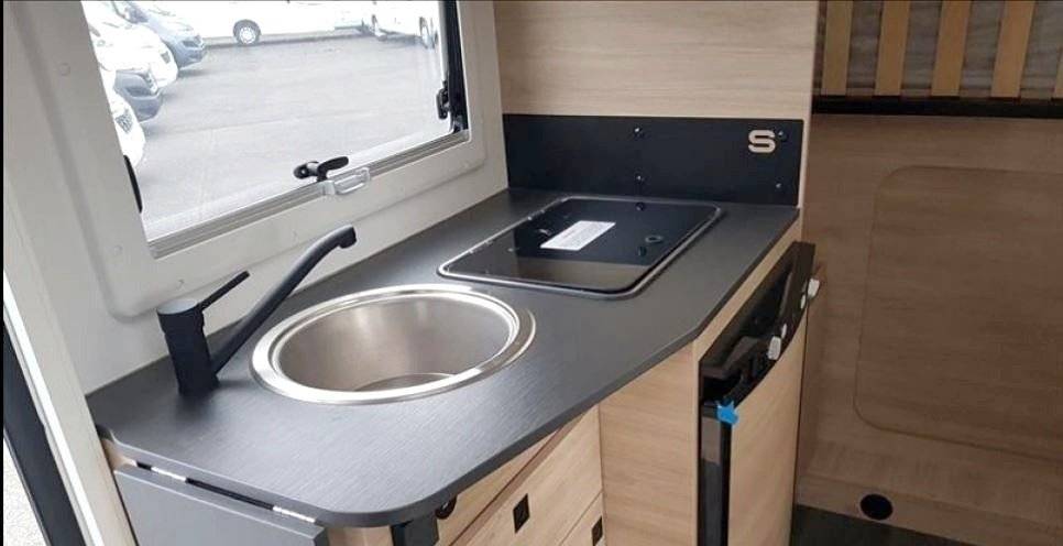 Challenger ford transit