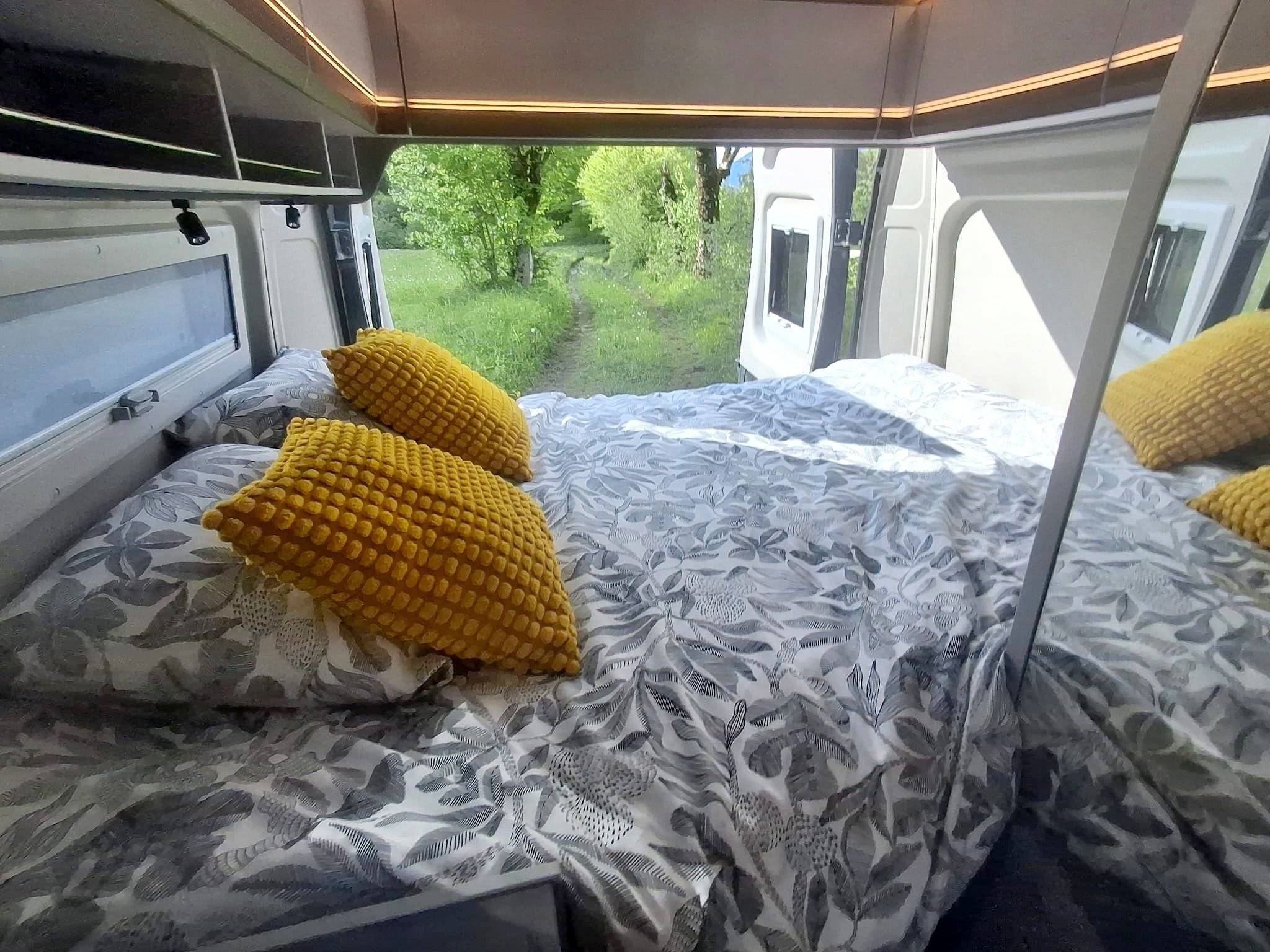 Plazas en cama Citroën Jumper 2,2 l 140 ch - Yescapa