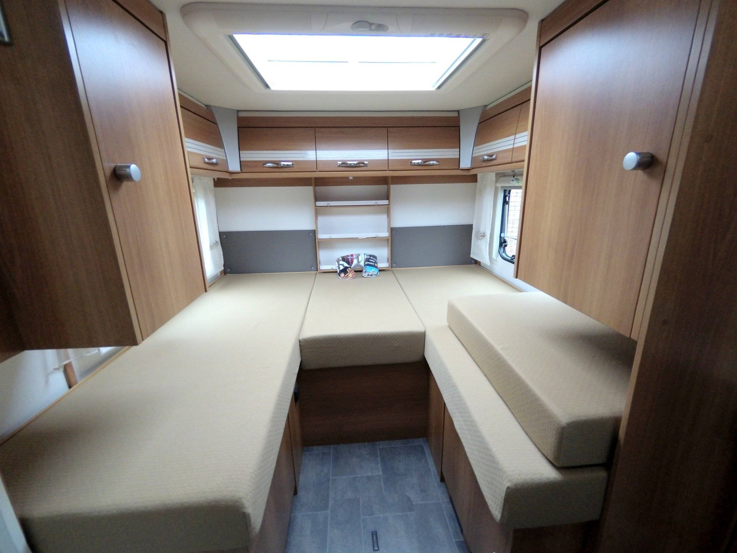 Berth  - Yescapa