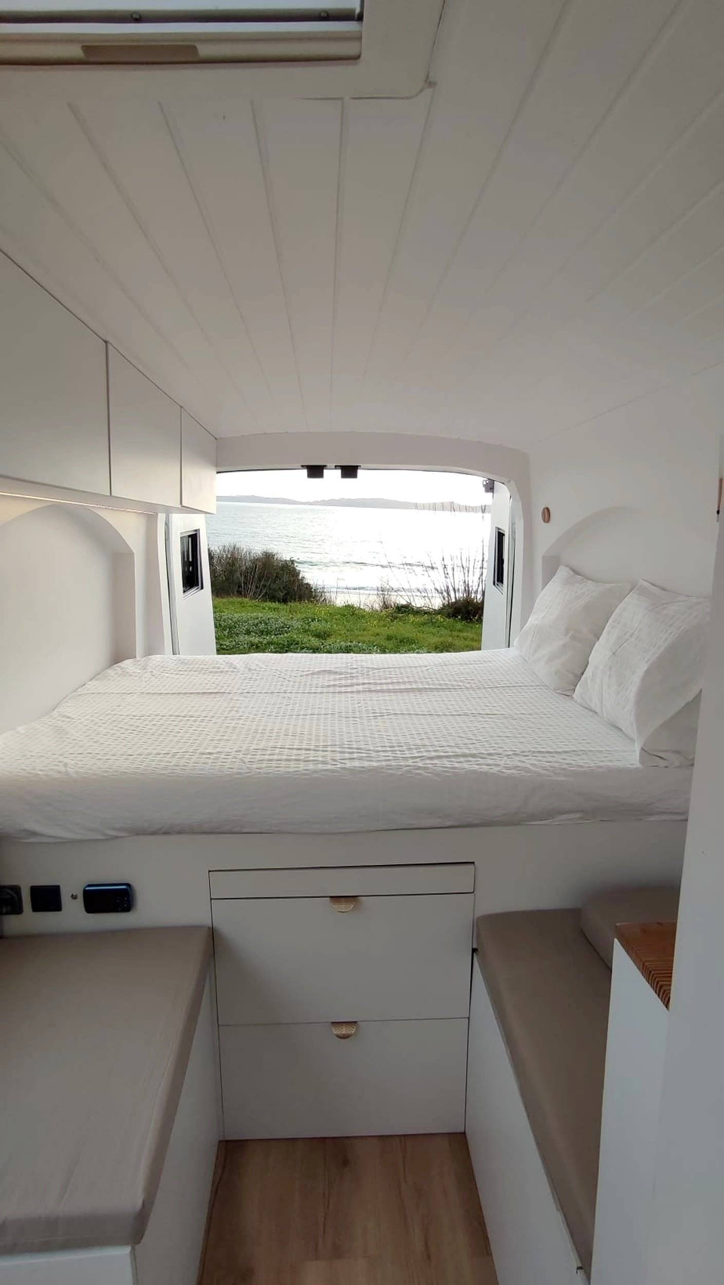 Schlafplätze Ford Transit - Yescapa