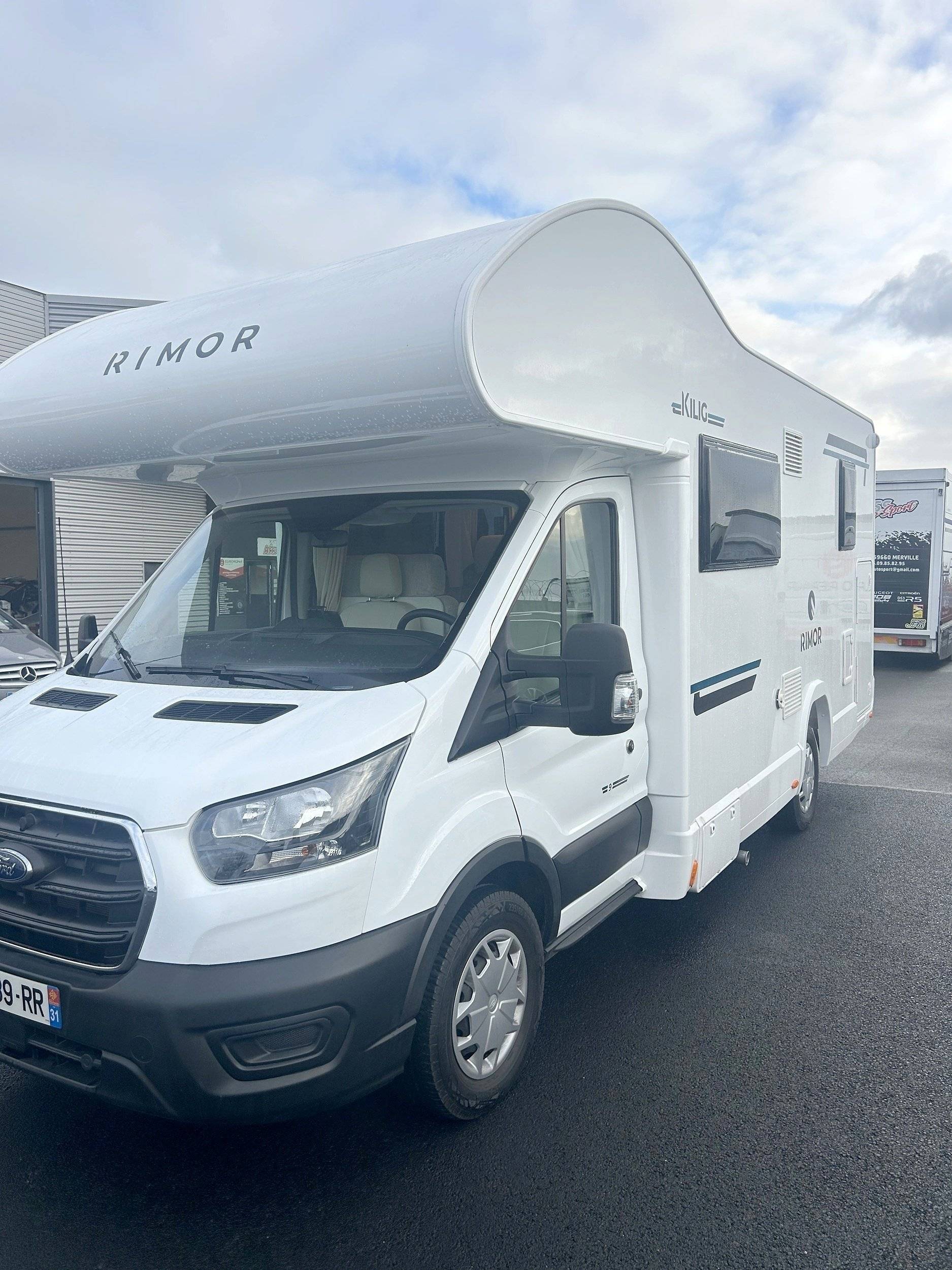 Ford Transit 2,4 l 140 ch