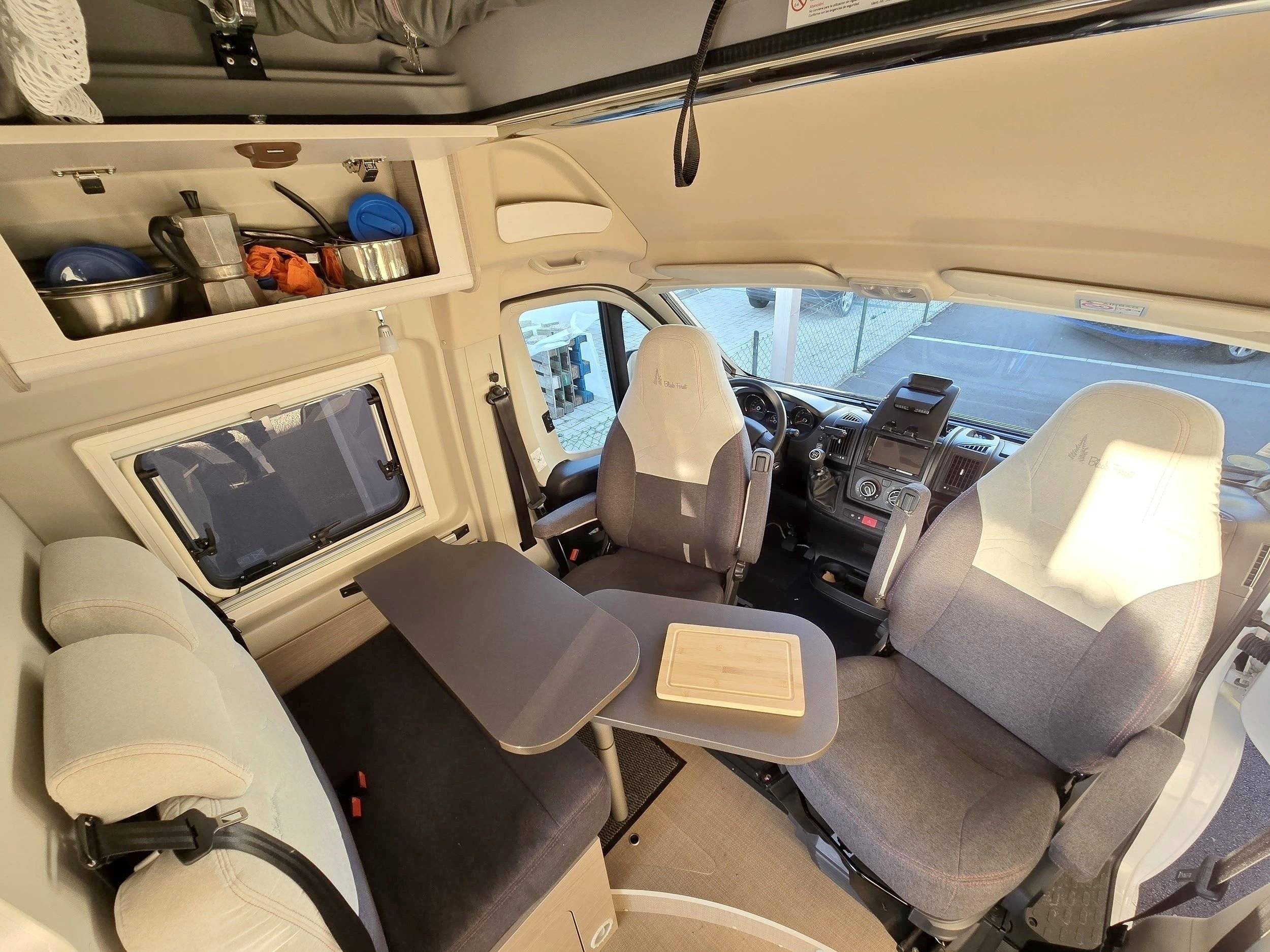 Bürstner CAMPEO C540 BLACK FOREST