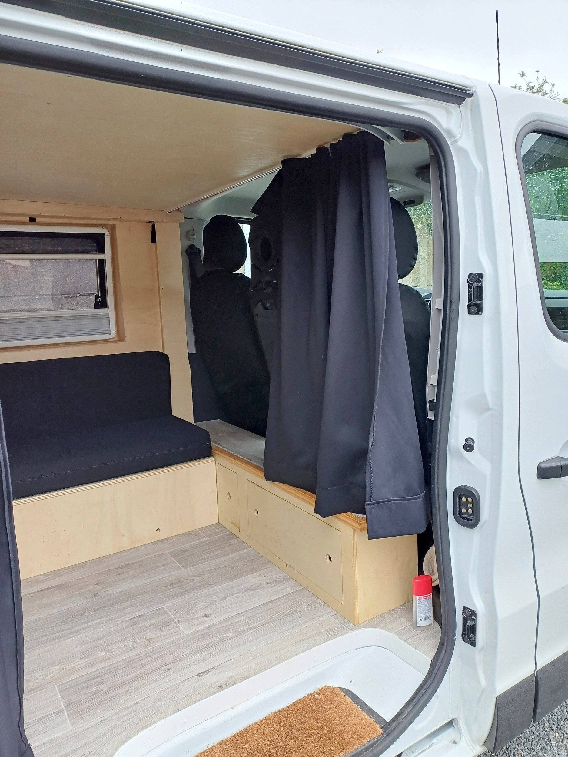 Renault RENAULT TRAFIC III 2,0 L 145 cv