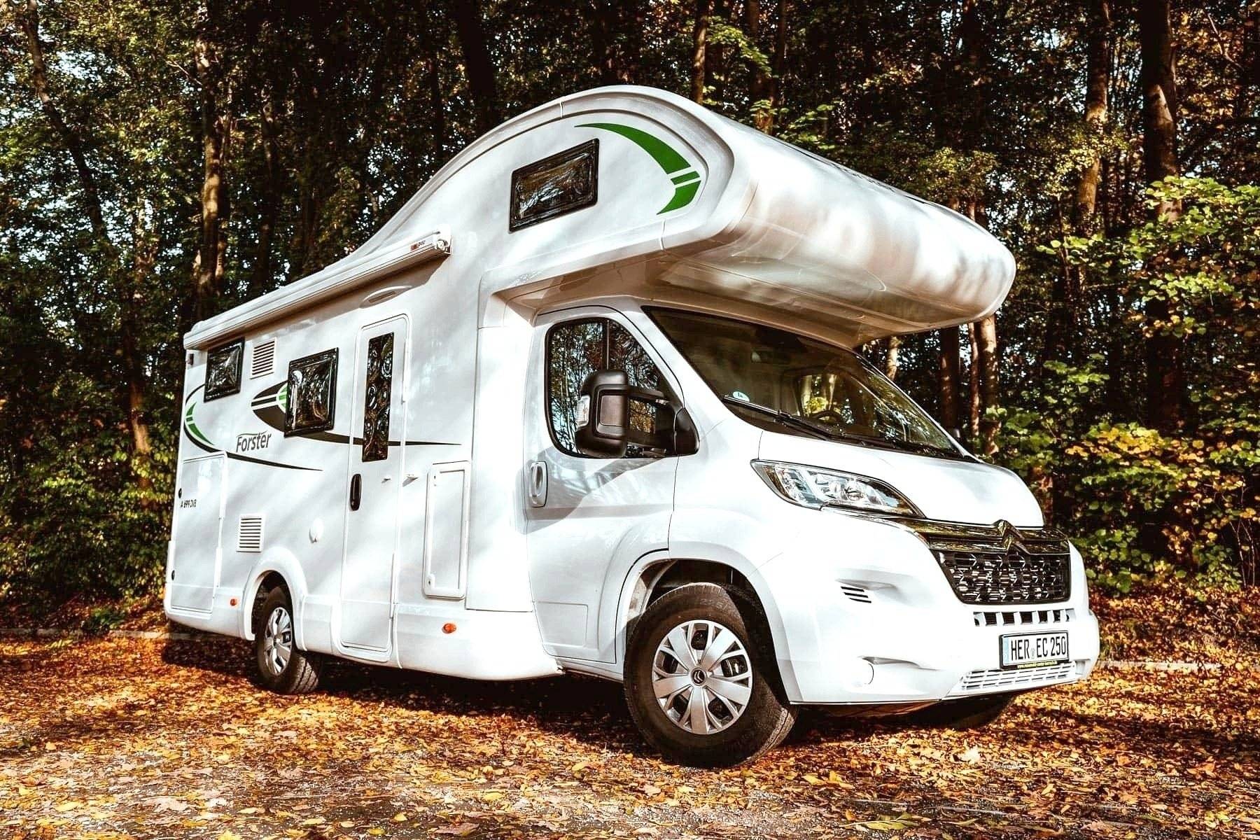 Front view from 3/4 Citroën Citroën jumper - Yescapa