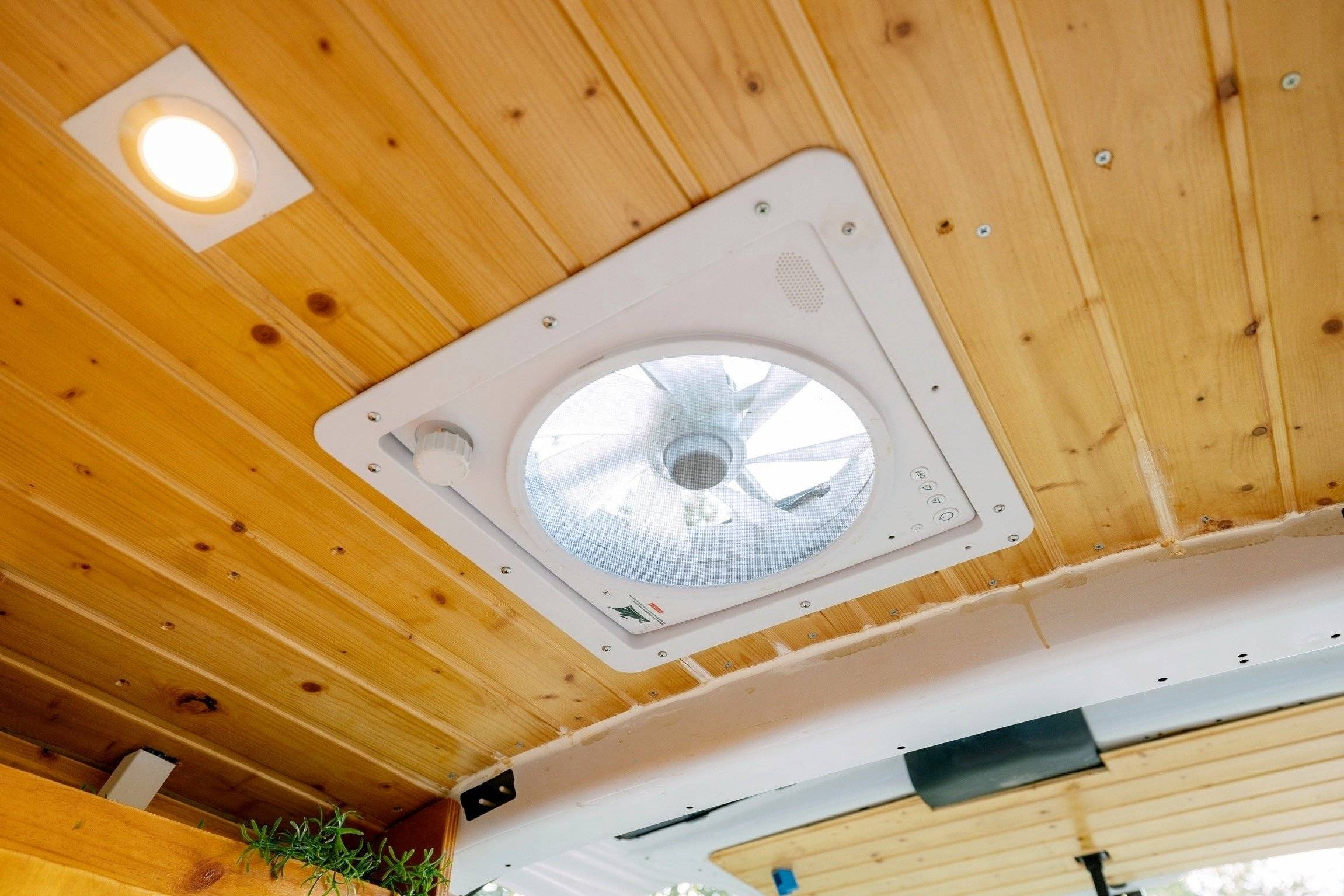 Volkswagen T5 2,0 l 84 ch