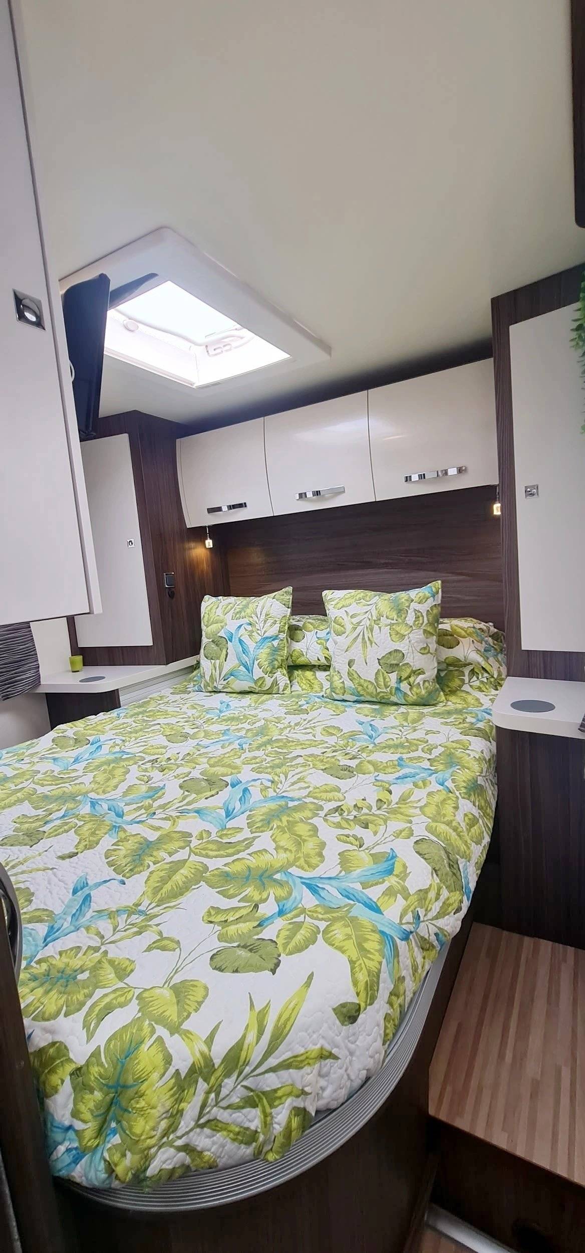 Berth Ford Transit 2,0 l 170 ch - Yescapa