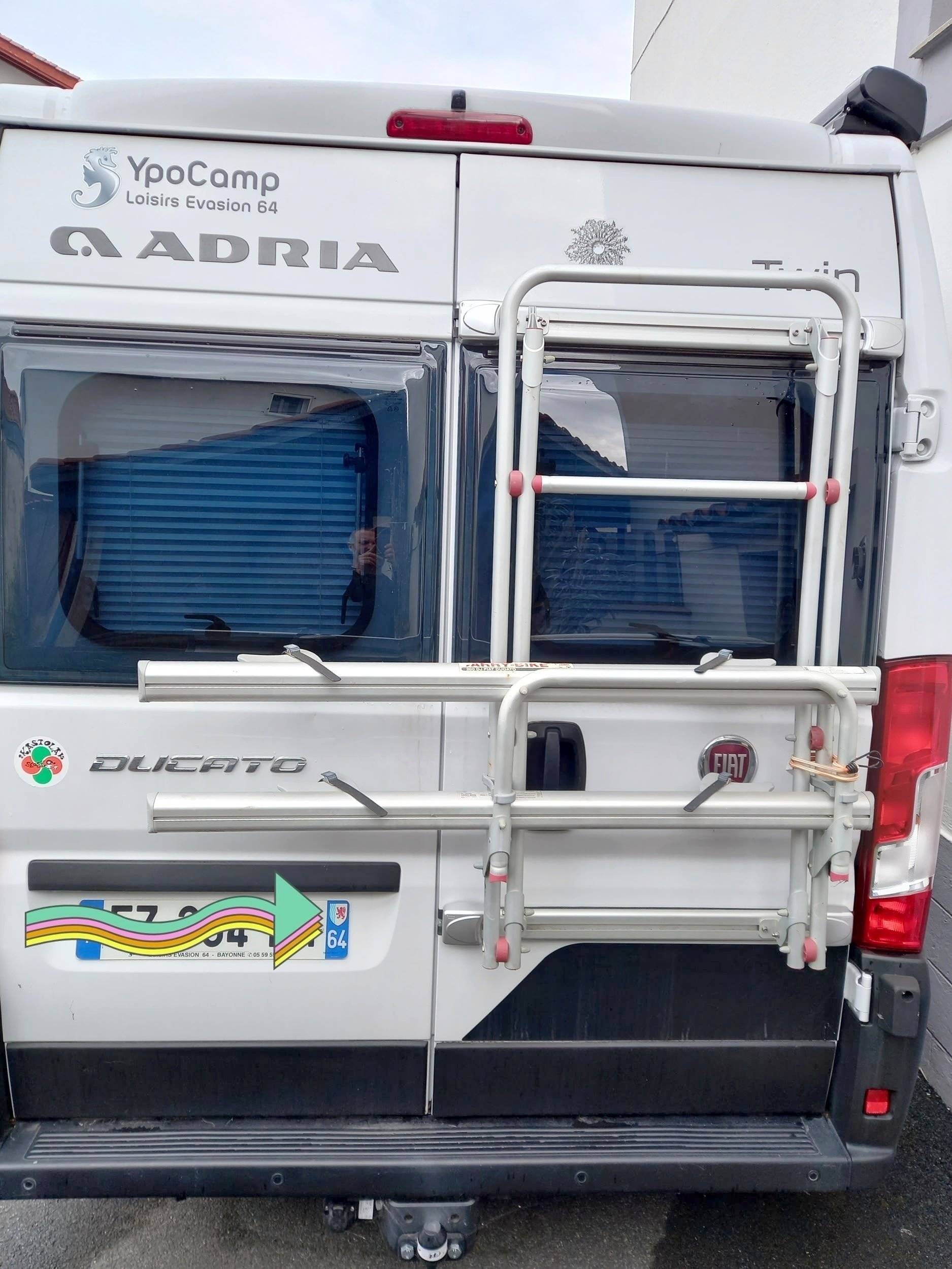 Adria 4 Twin