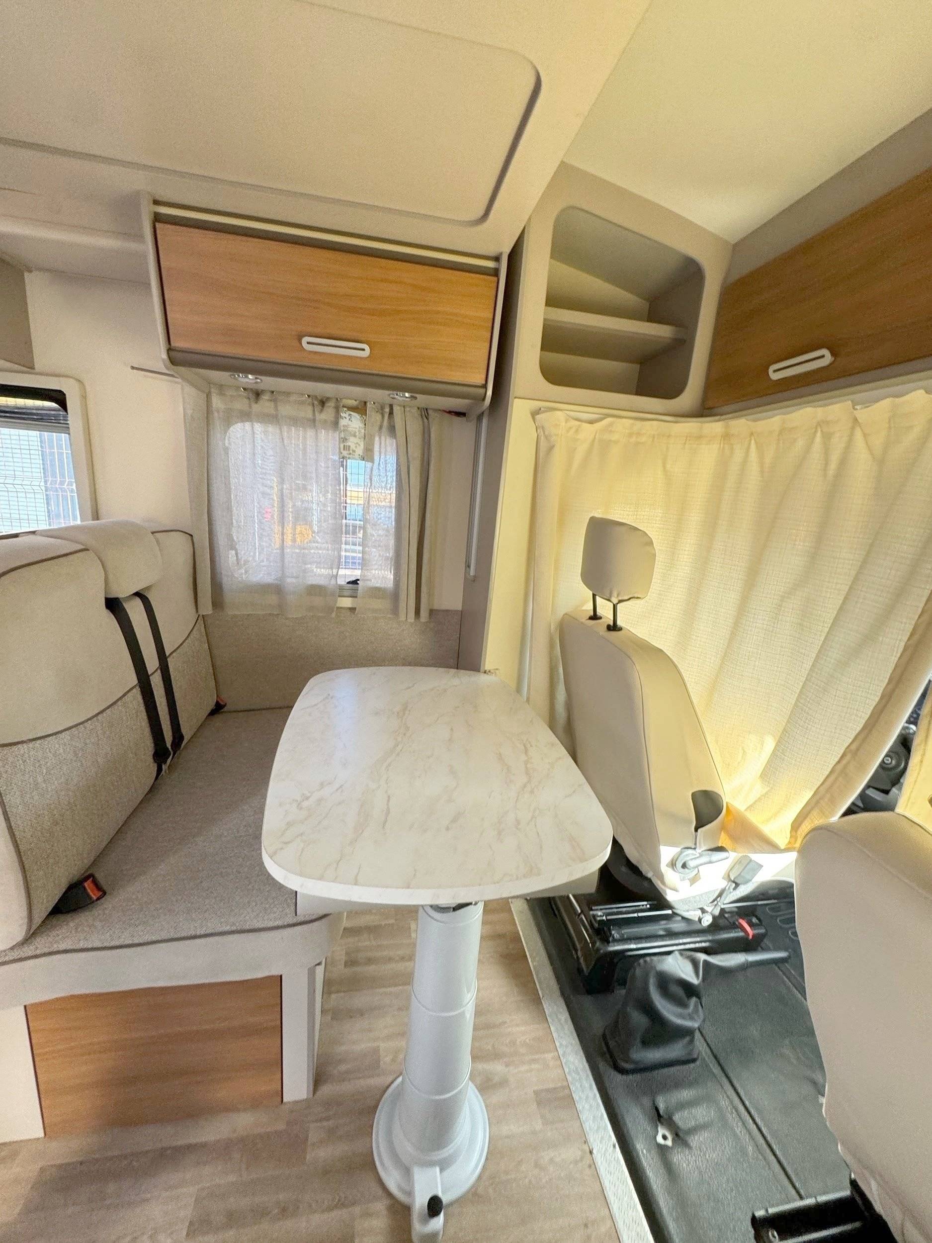 Letti Renault Master 2,3 l 145 ch - Yescapa