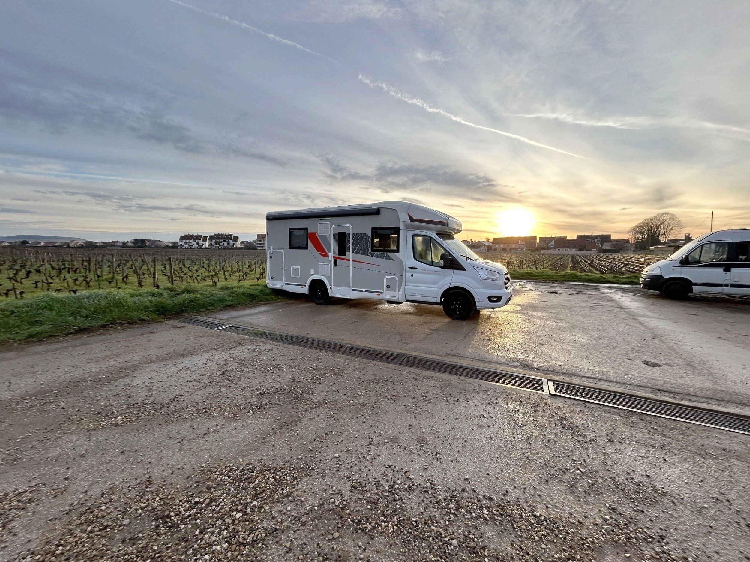 Challenger 380 Graphite Premium