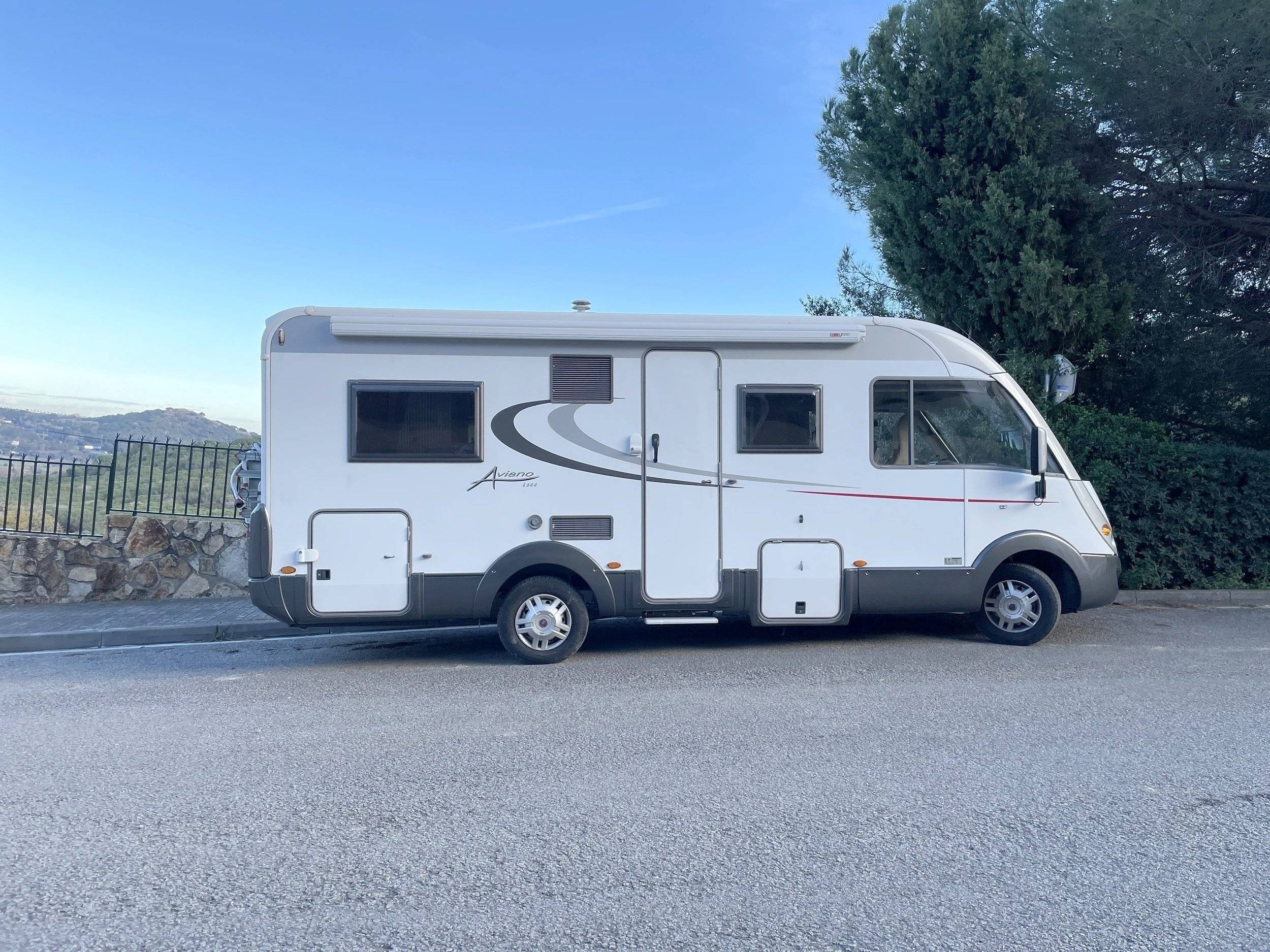 Bürstner Aviano i675