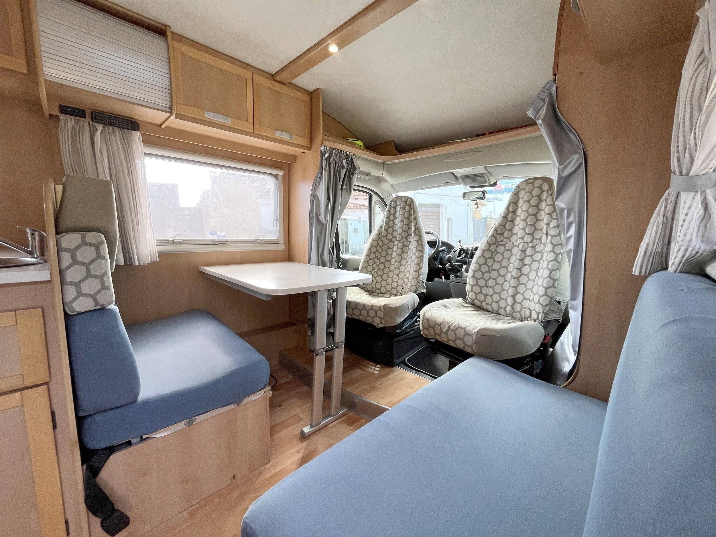 Dinette Fiat Fiat ducato - Yescapa