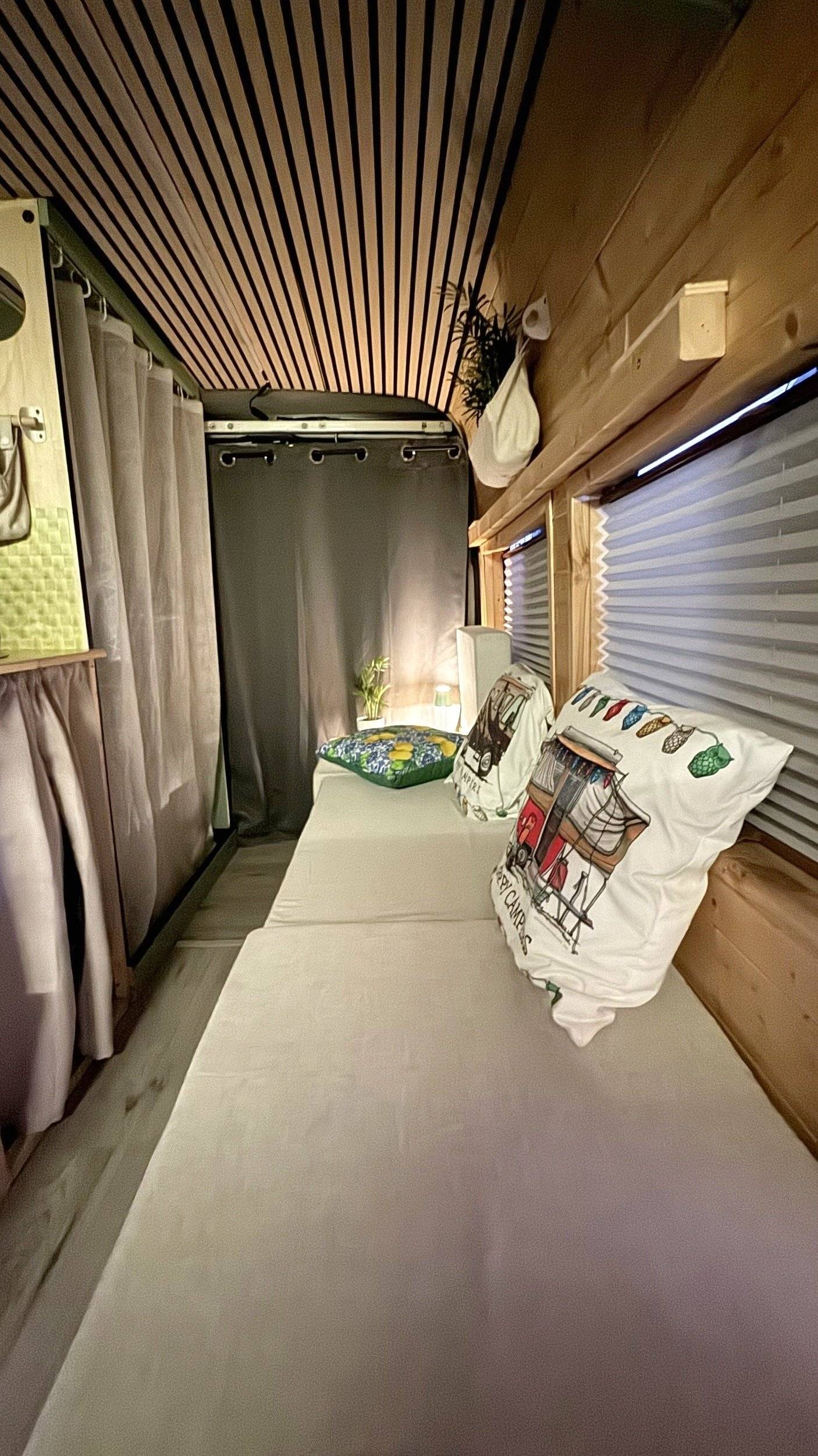 Couchages Iveco 35 12 - Yescapa