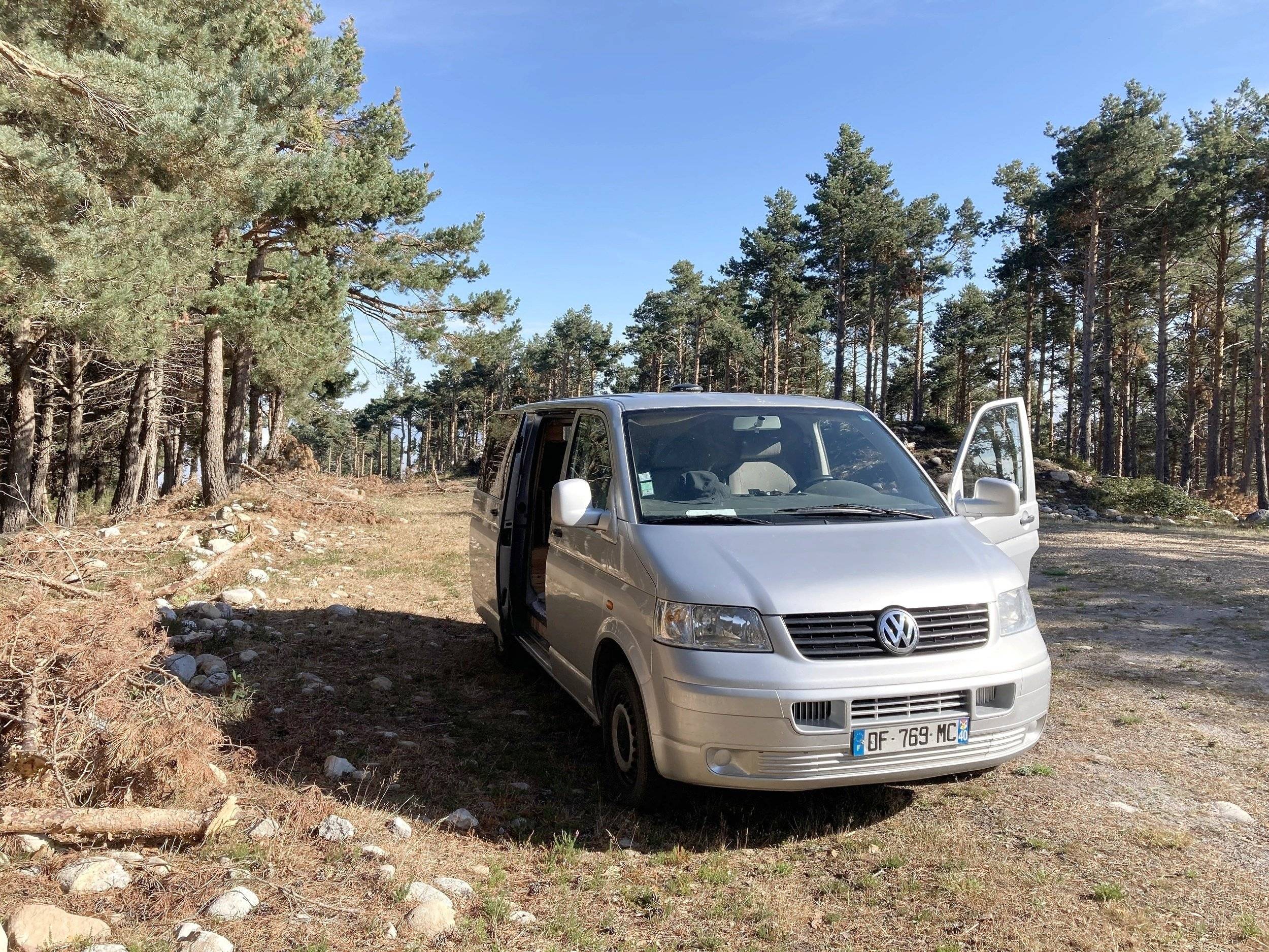 Vue avant de 3/4  - Yescapa
