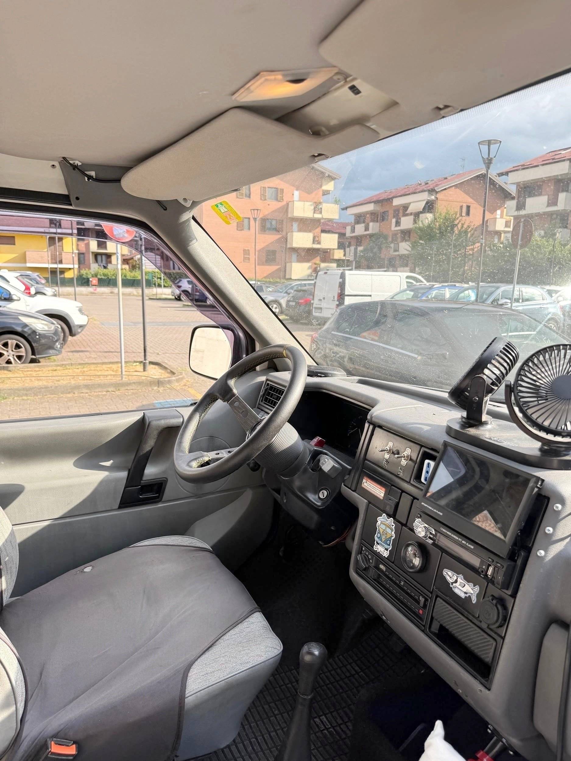 Volkswagen Transporter T4 2.4D