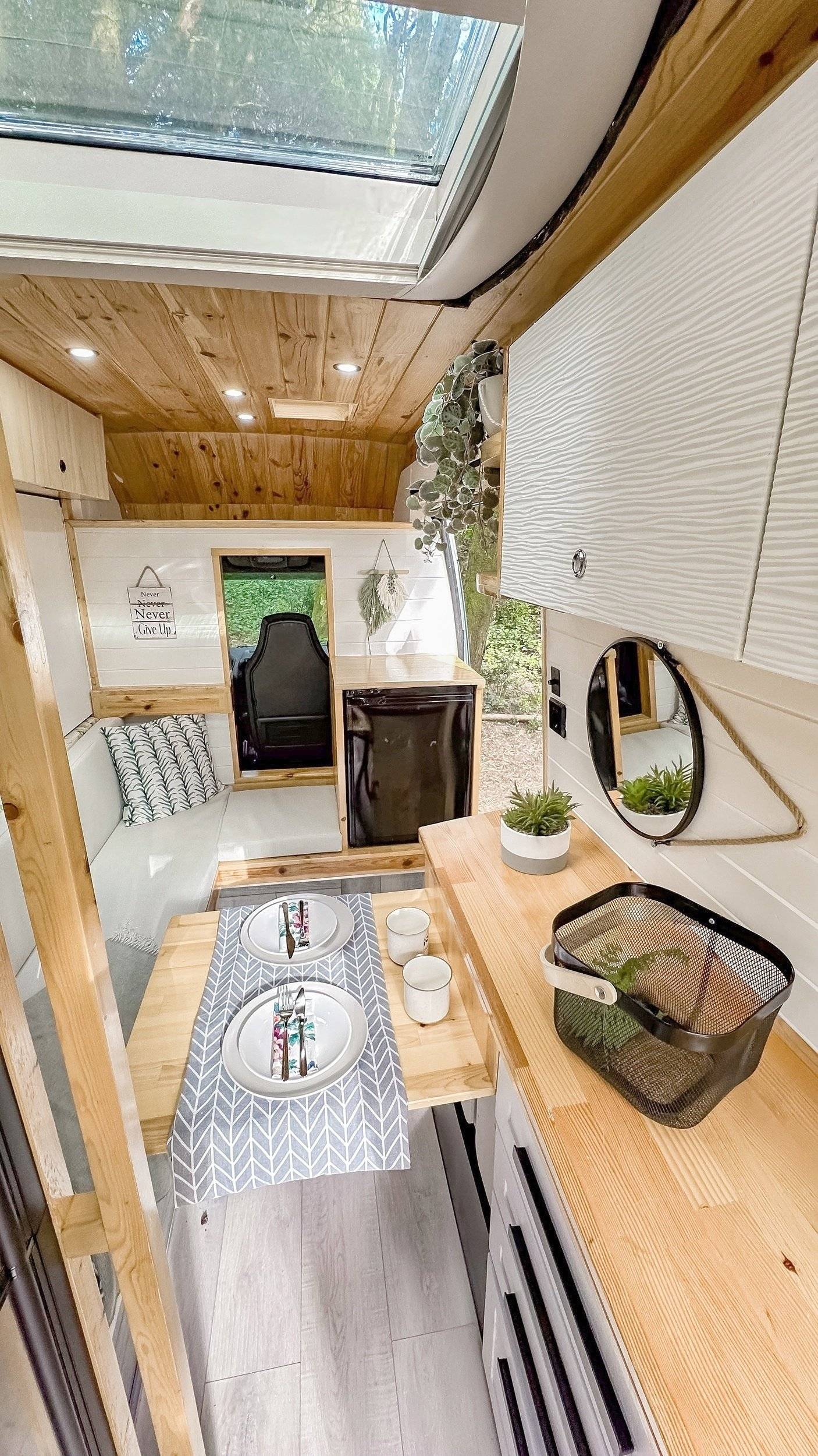 van.out Renault Master