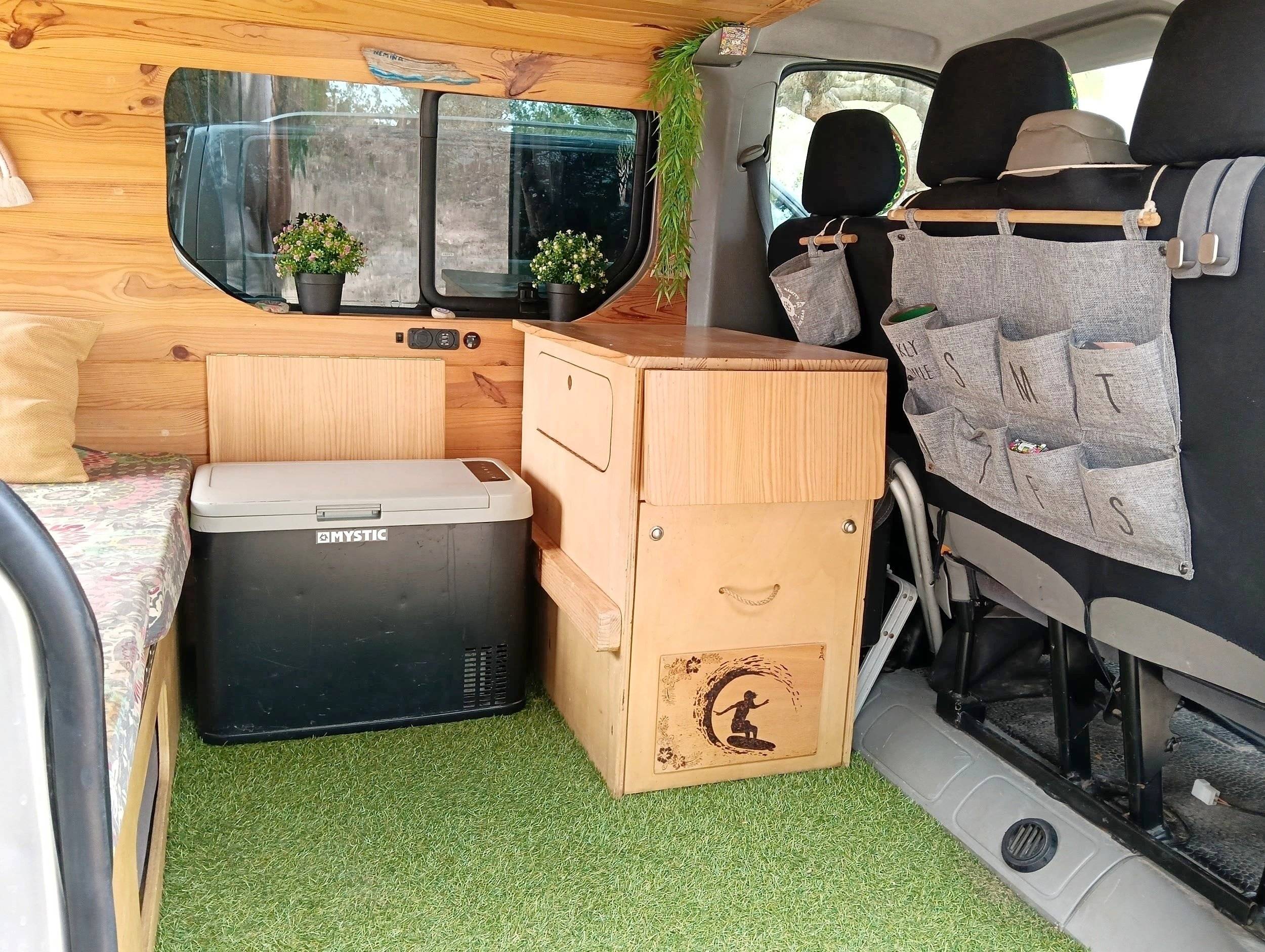 Essecke Renault Trafic 1,9 DCi 100ch - Yescapa