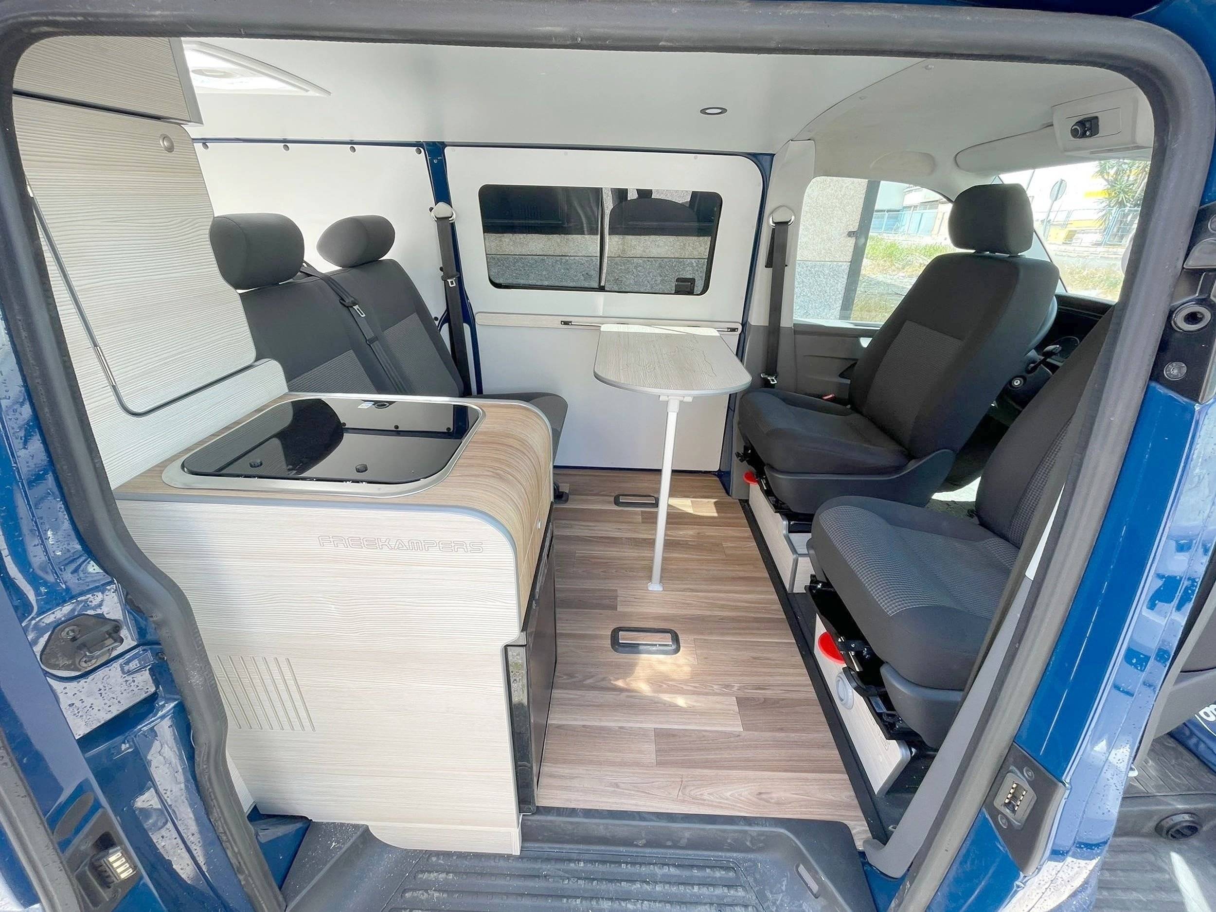 Vista de 3/4 Volkswagen Volswagen - Yescapa