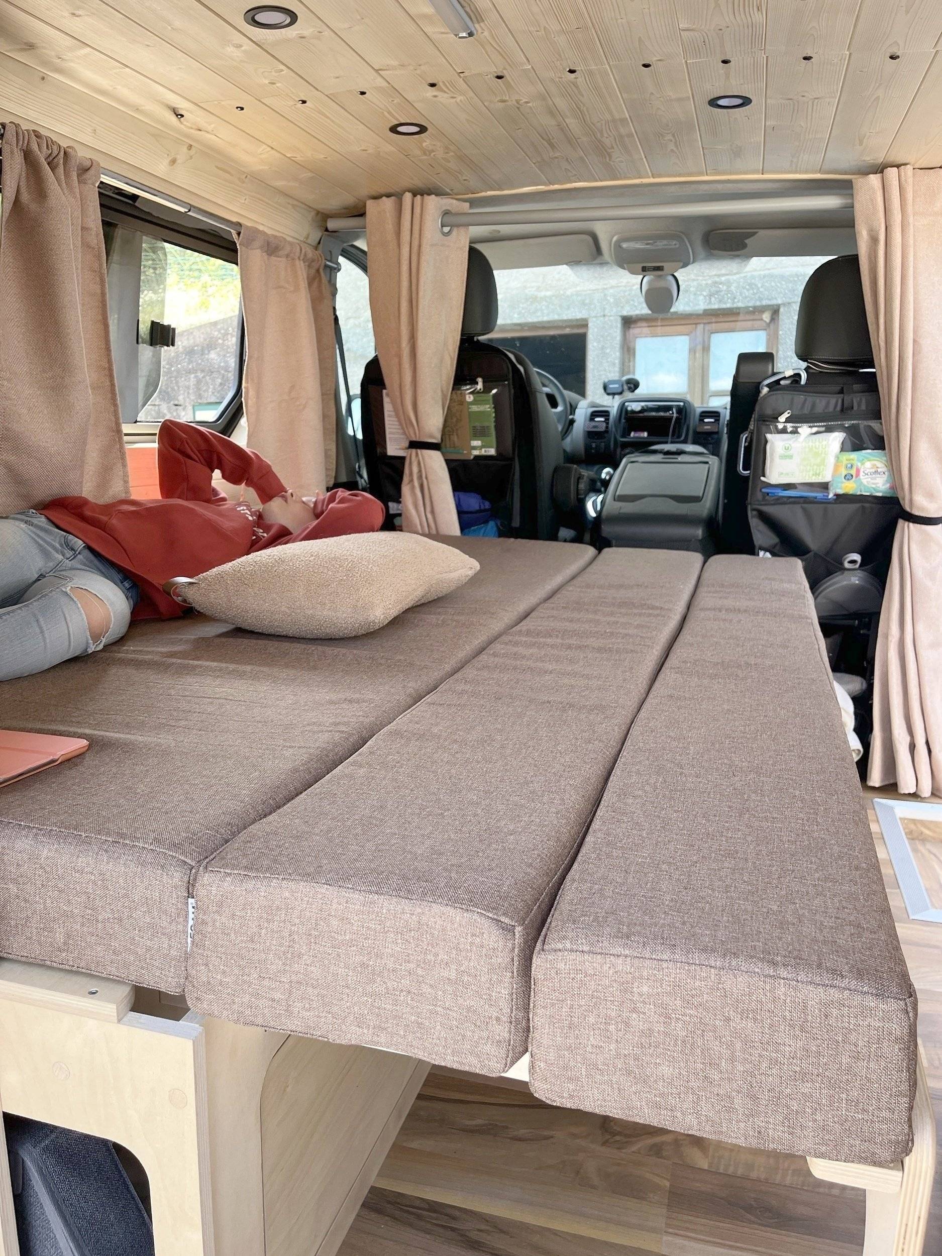 Slaapplaatsen Renault Trafic 3 L1H1 - Yescapa