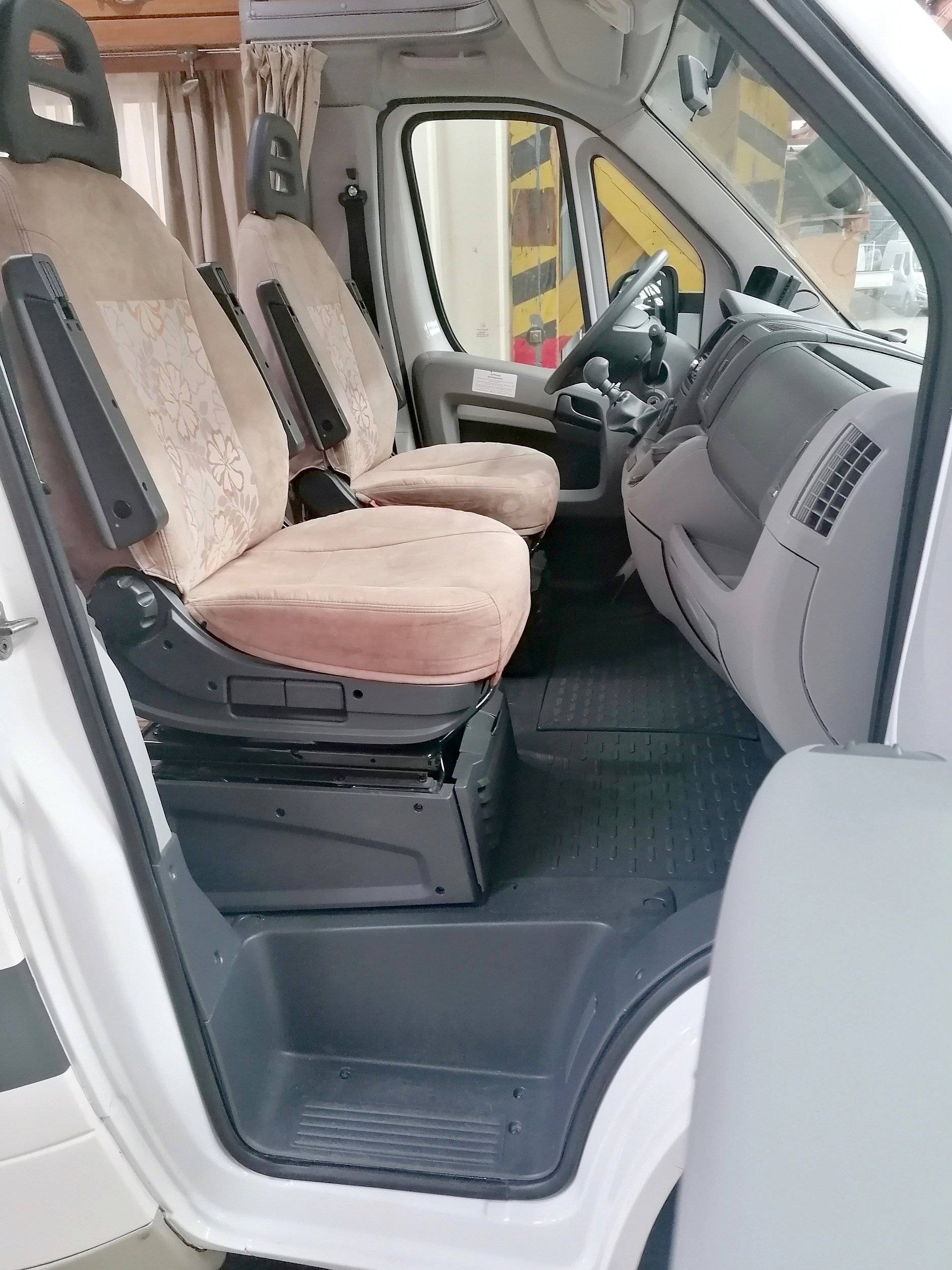 Eura Mobil Terrestra TT710