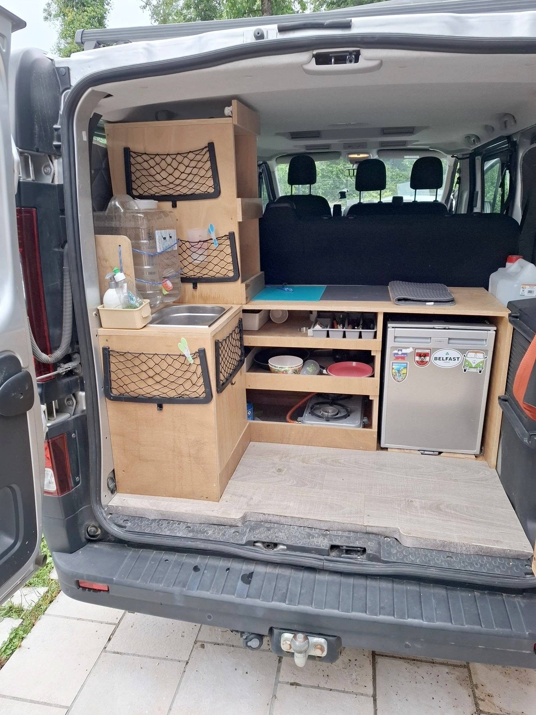 Kitchen Opel Vivaro 1,6 l 120 ch - Yescapa