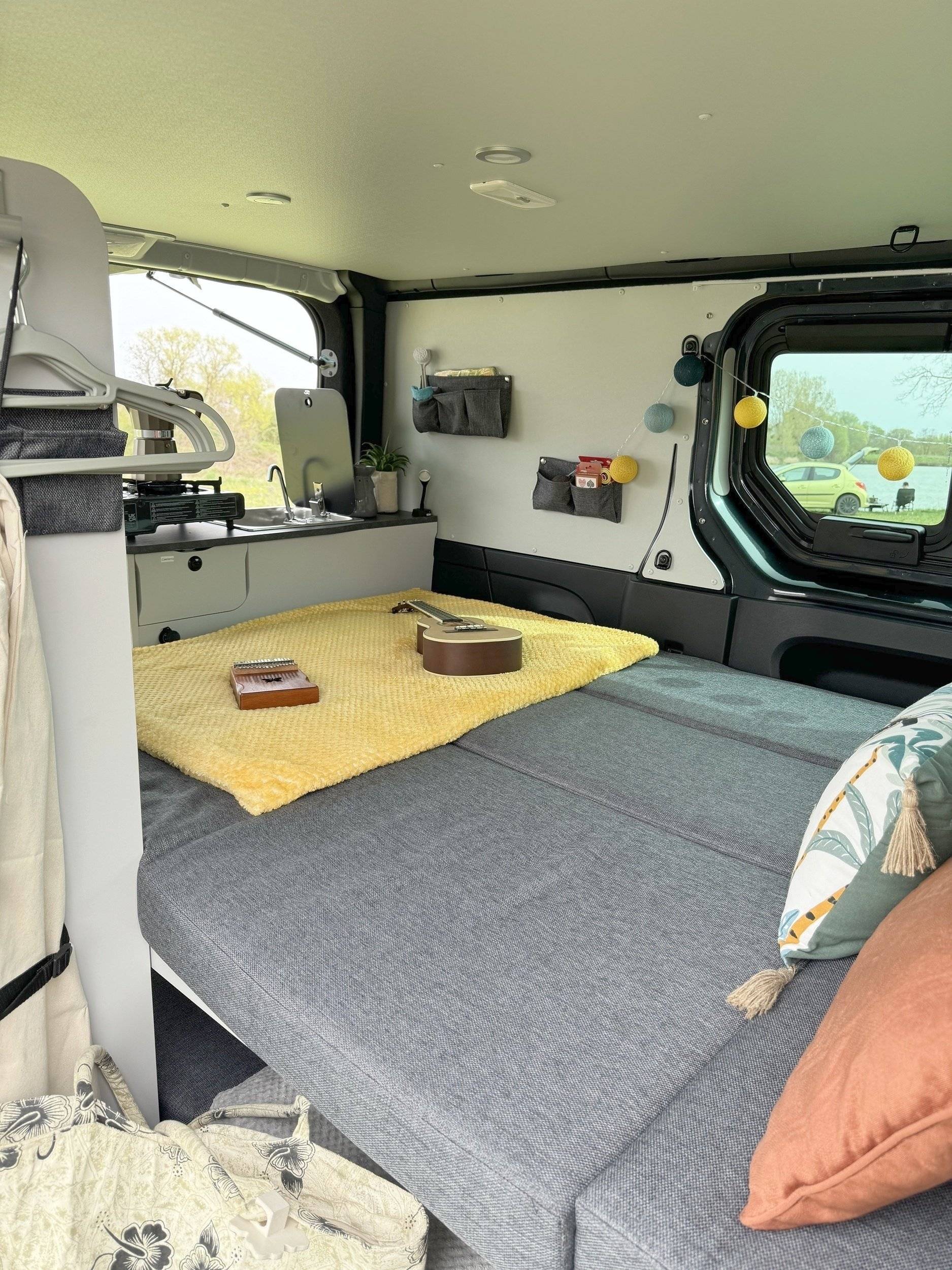 Berth Renault Trafic - Yescapa