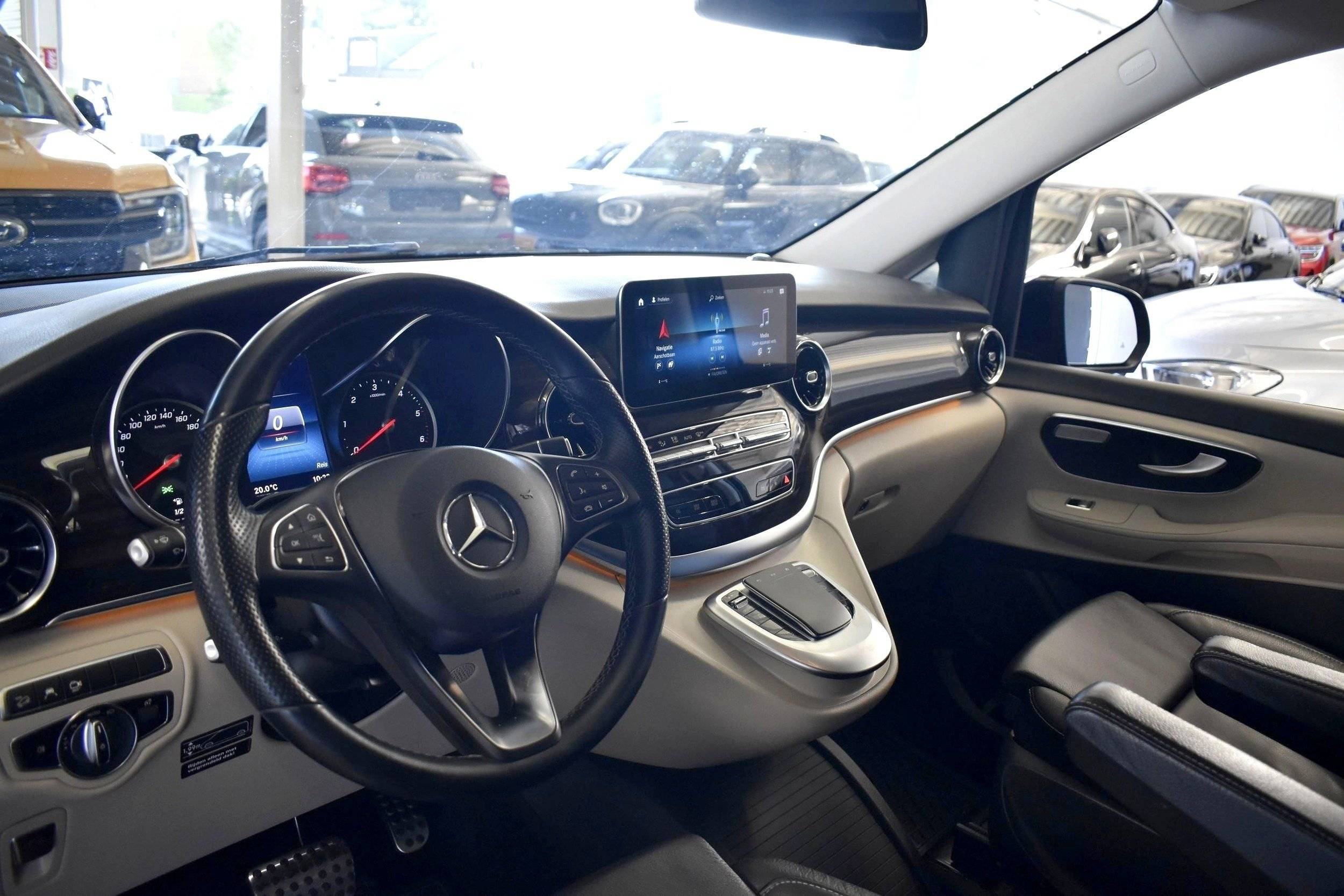 Mercedes-Benz 