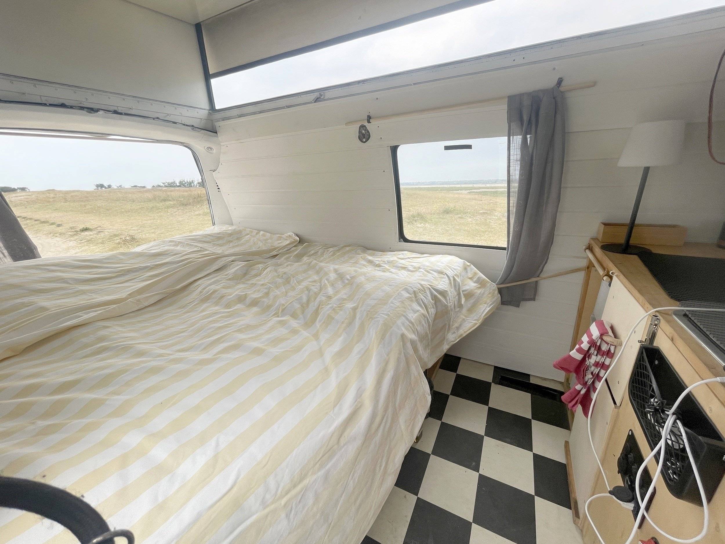 Couchages Toyota Camper TOYOTA HIACE - Yescapa