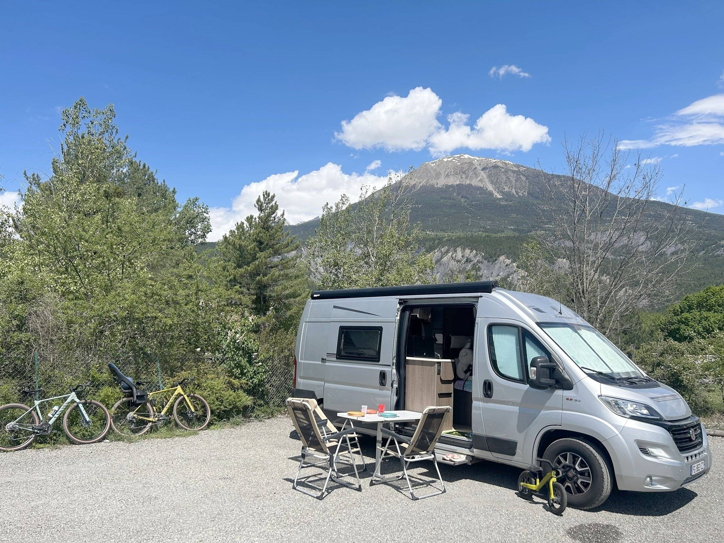 Challenger 2,3 l 130 ch