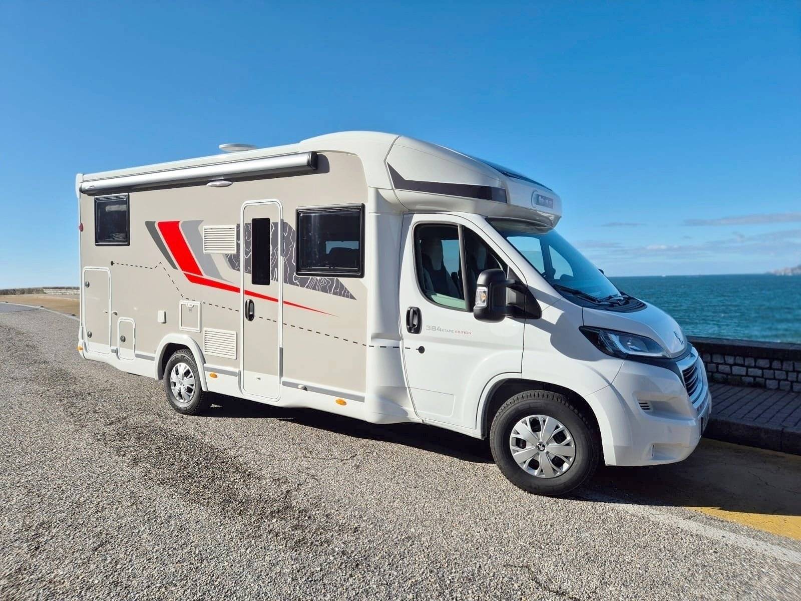 Vista del vehicle angle davanter Peugeot Peugeot Boxer - Yescapa