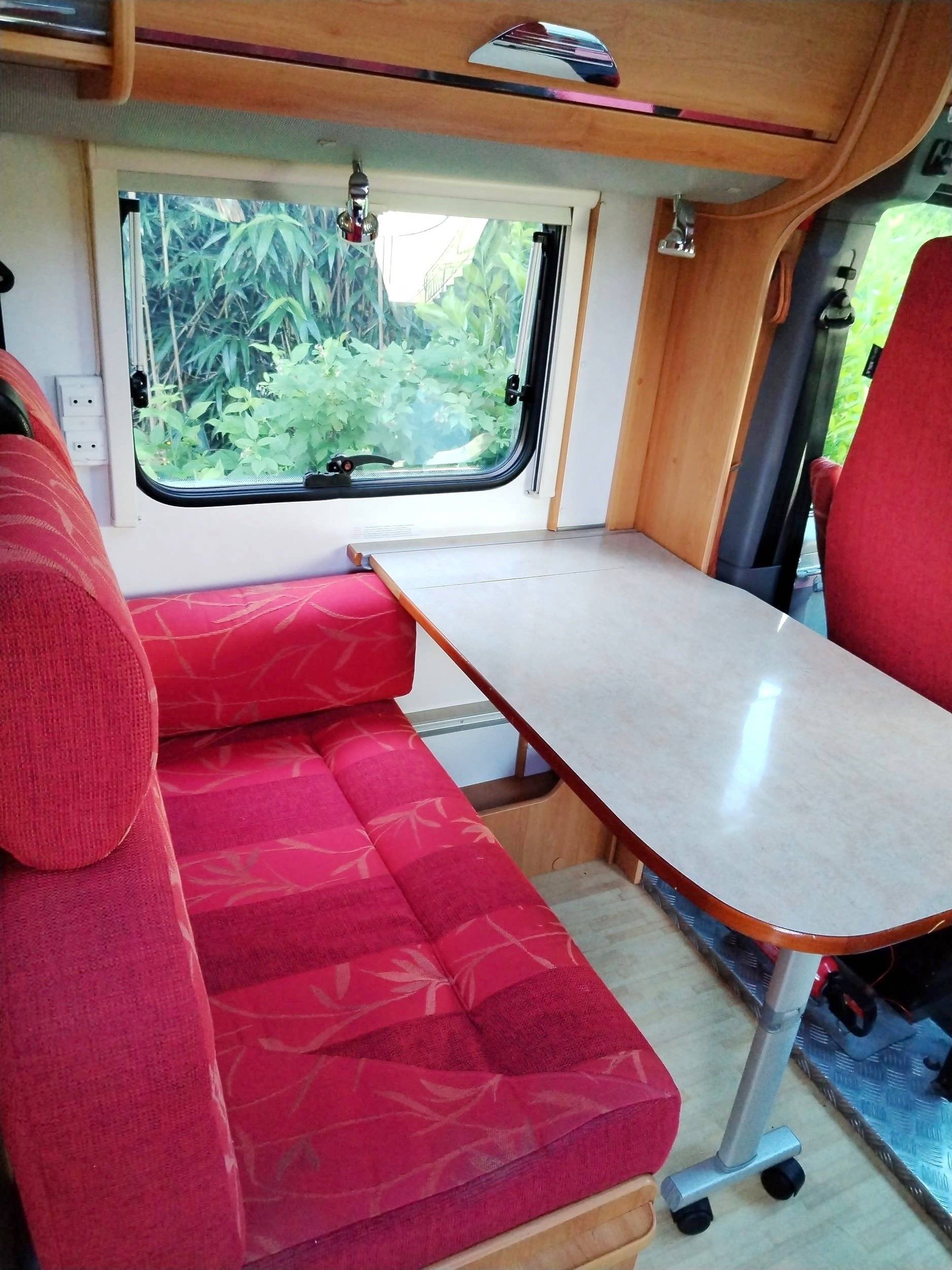 Menjador Renault Master 2,5 l dCi 150 ch. - Yescapa