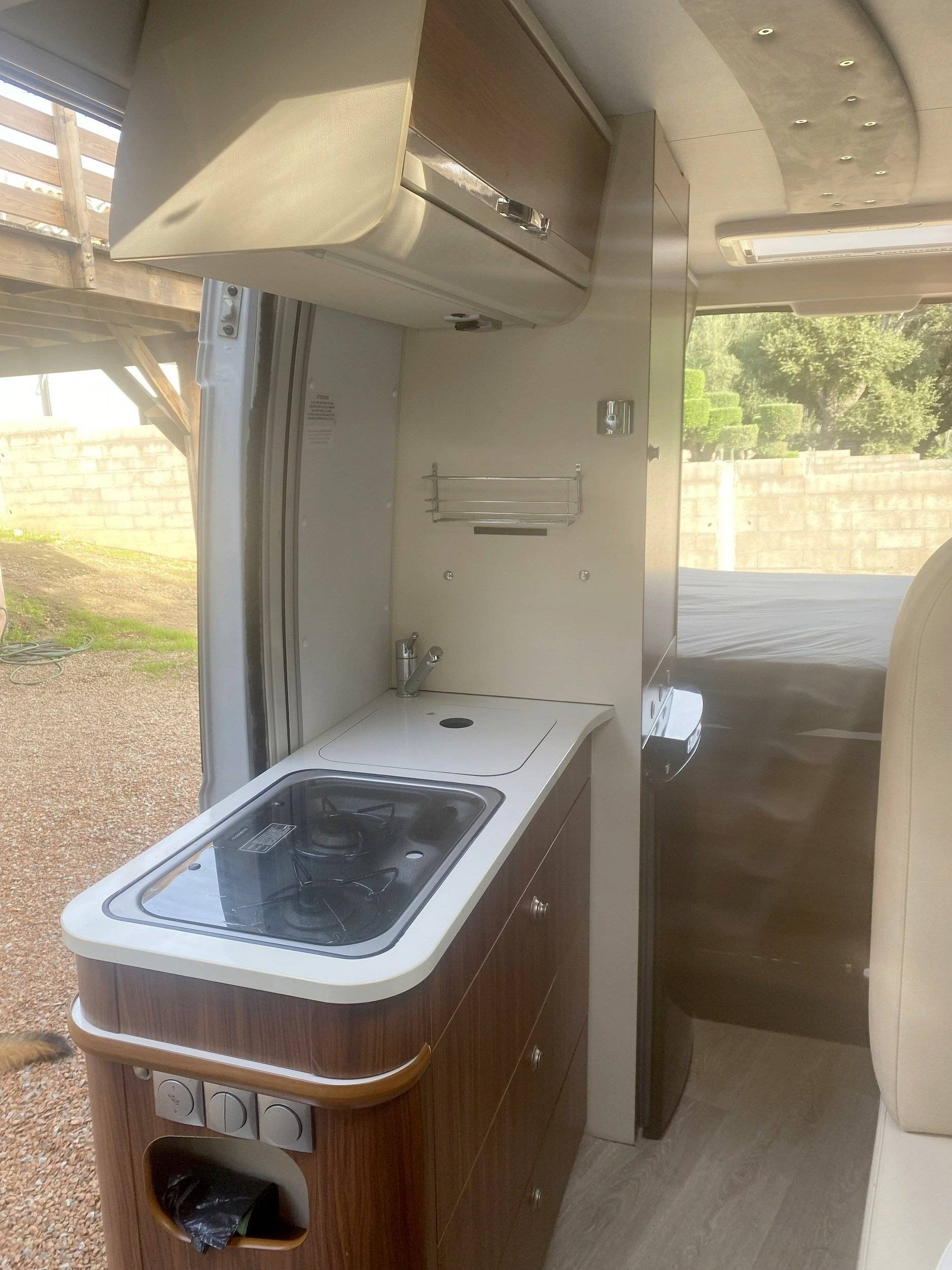 Angolo cucina Fiat Ducato 2,3 130 ch - Yescapa