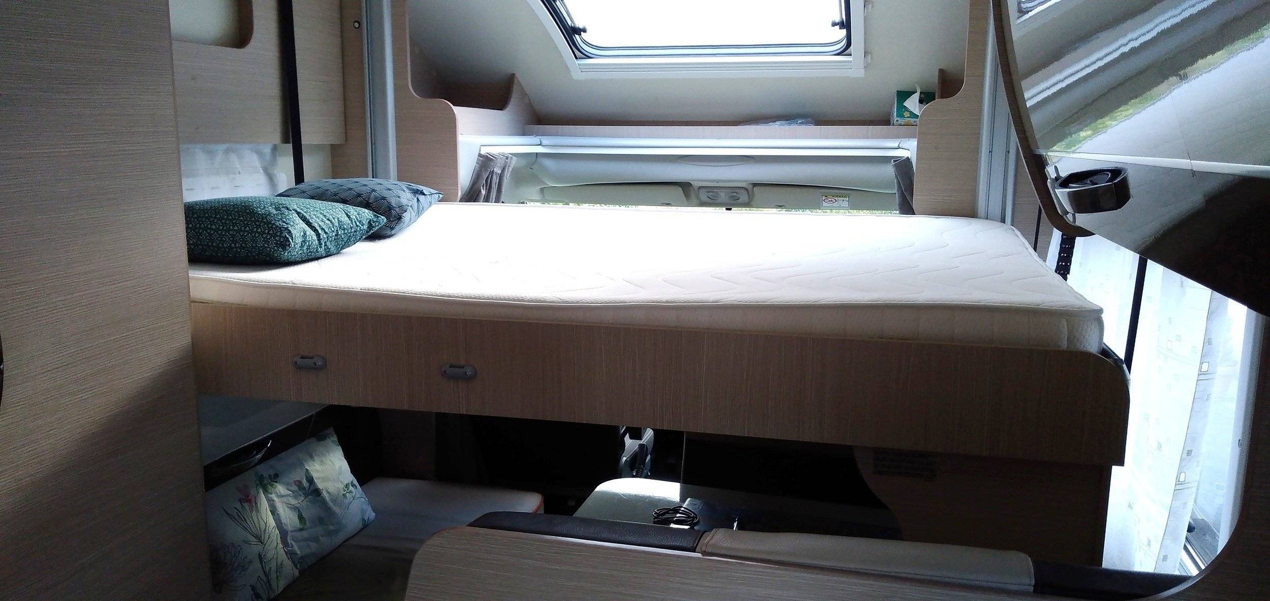 Plazas en cama Fiat Fiat Ducato Multijet 2.3 130CV - Yescapa