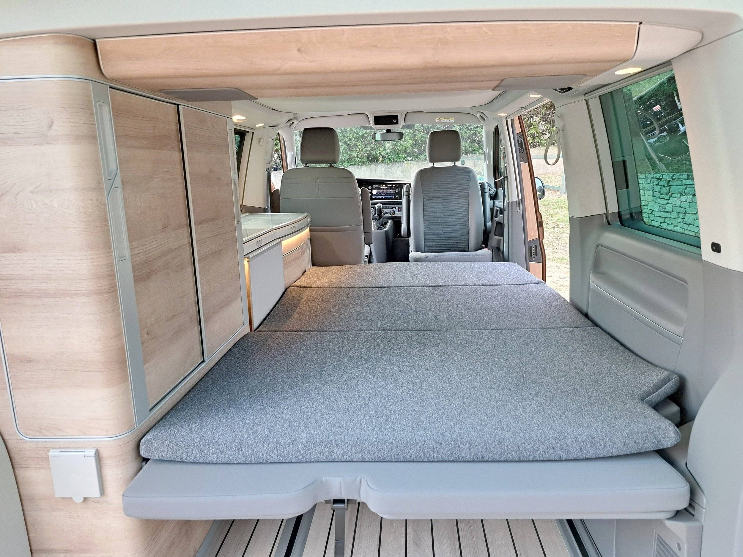 Volkswagen T6 California Coast 