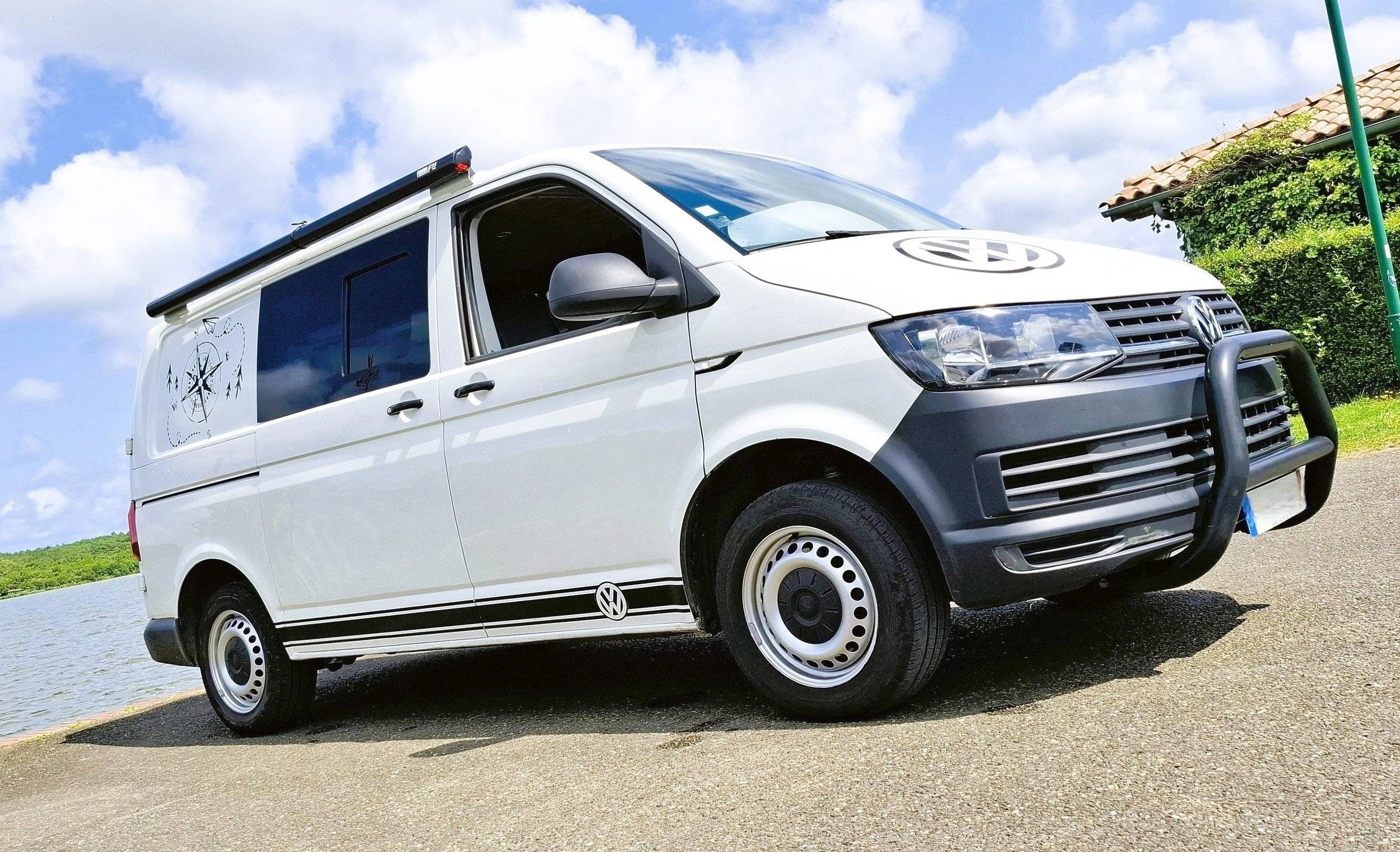 schräge Vorderansicht Volkswagen Volswagen - Yescapa