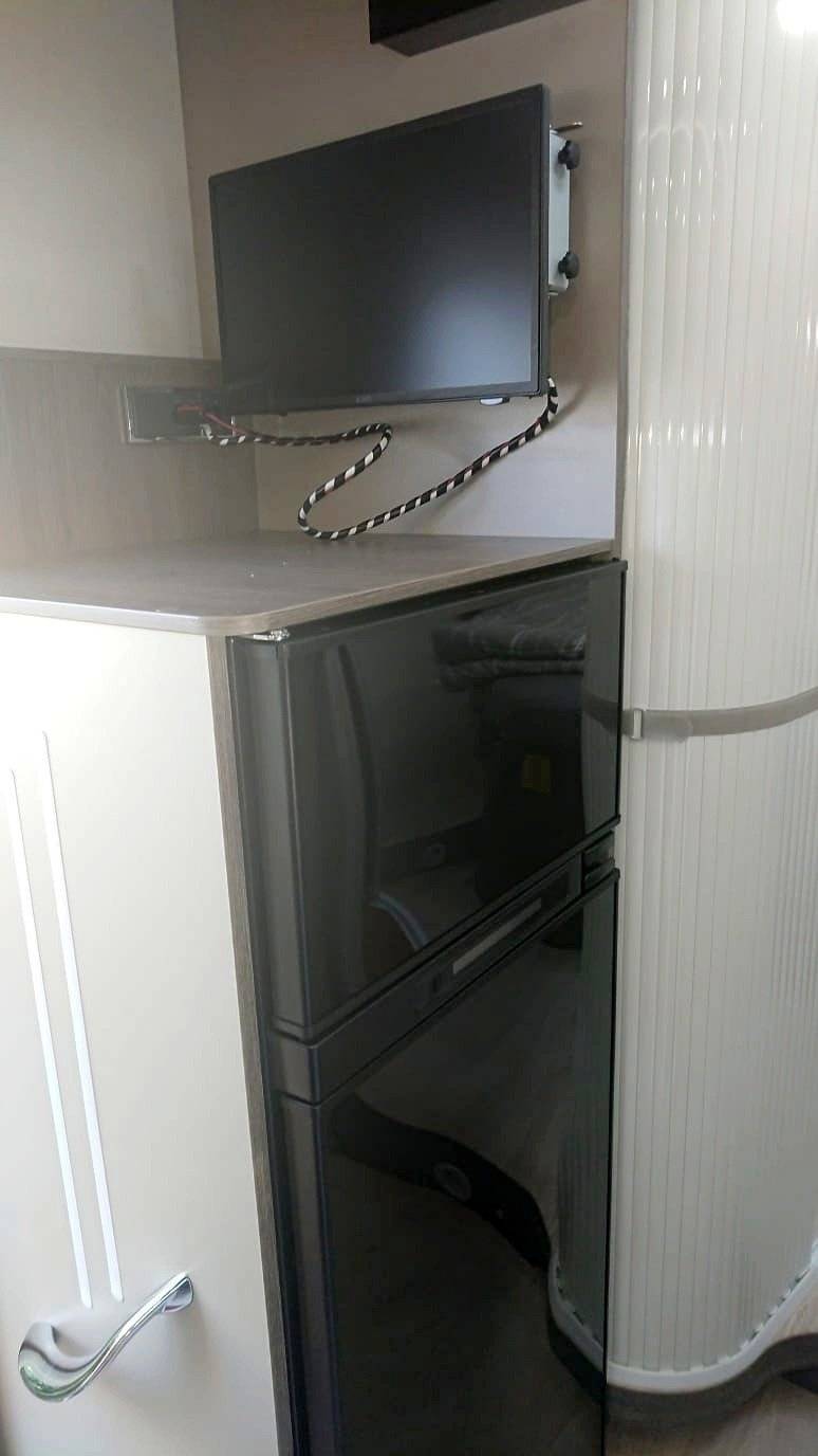 Challenger Graphite 288 , 170 PS