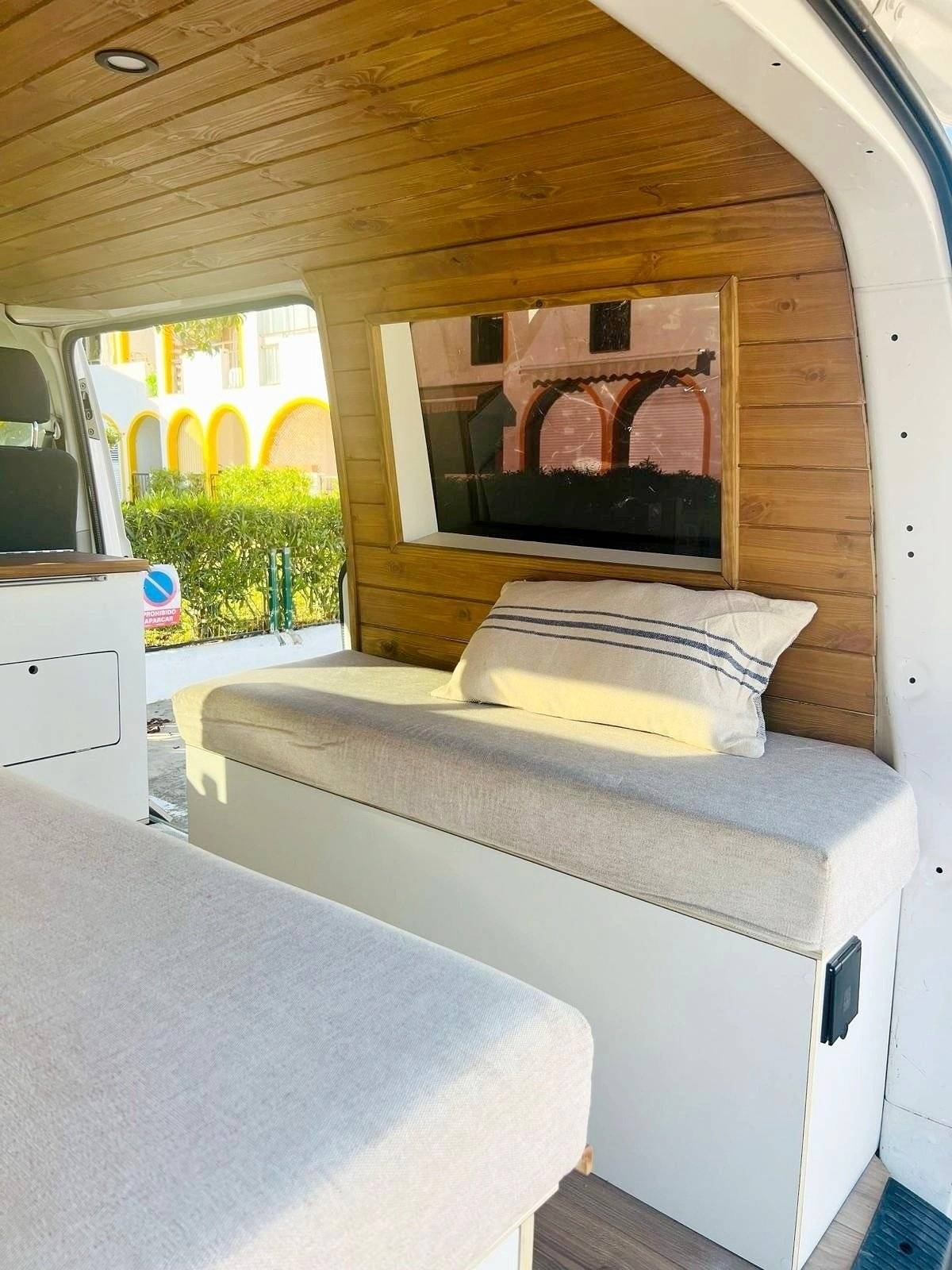 Volkswagen Transporter 2.0TDI