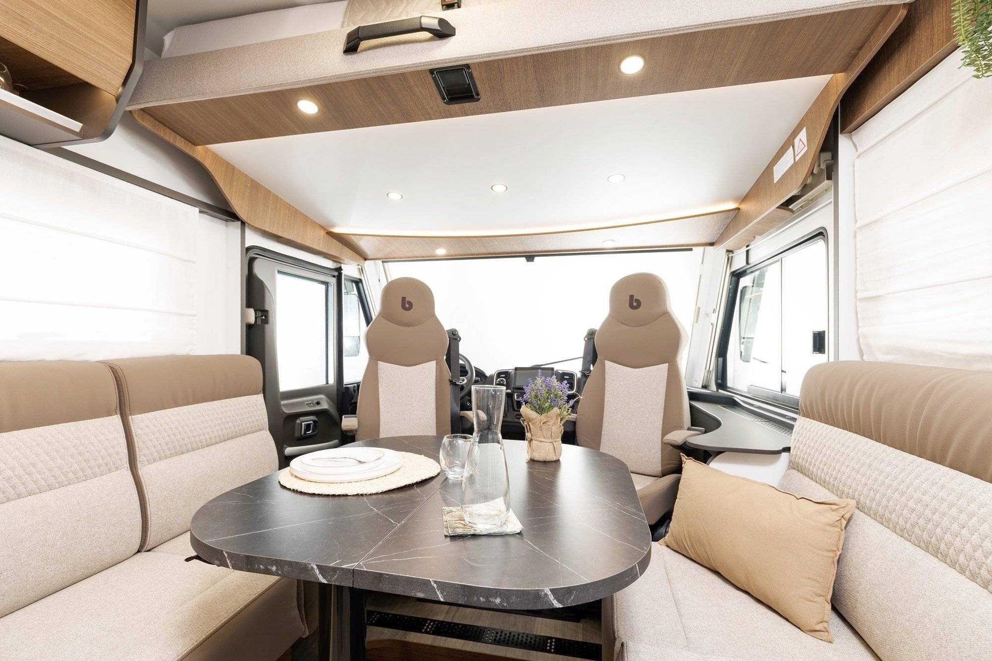 Comedor Fiat Ducato 2,3 l 180 ch - Yescapa