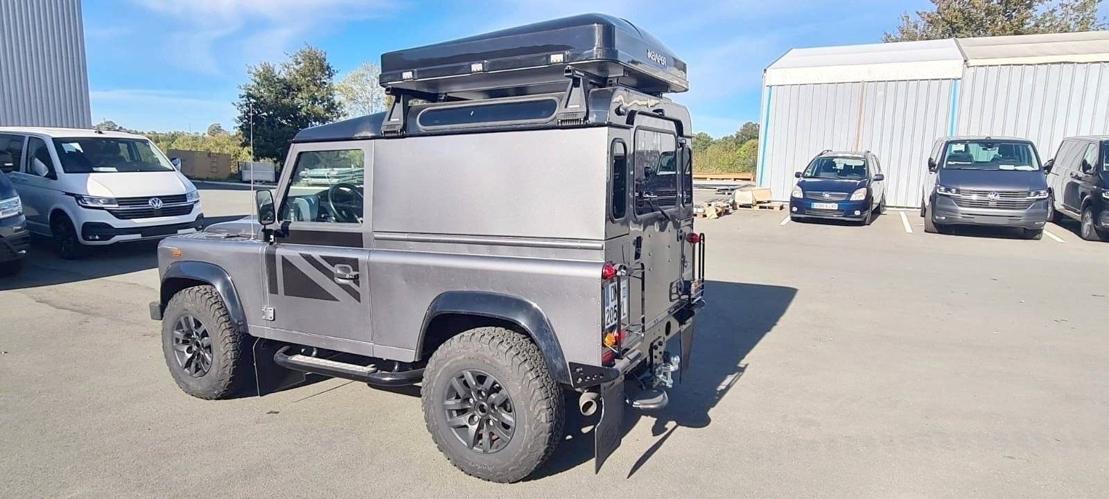 DEFENDER 90 Land Rover