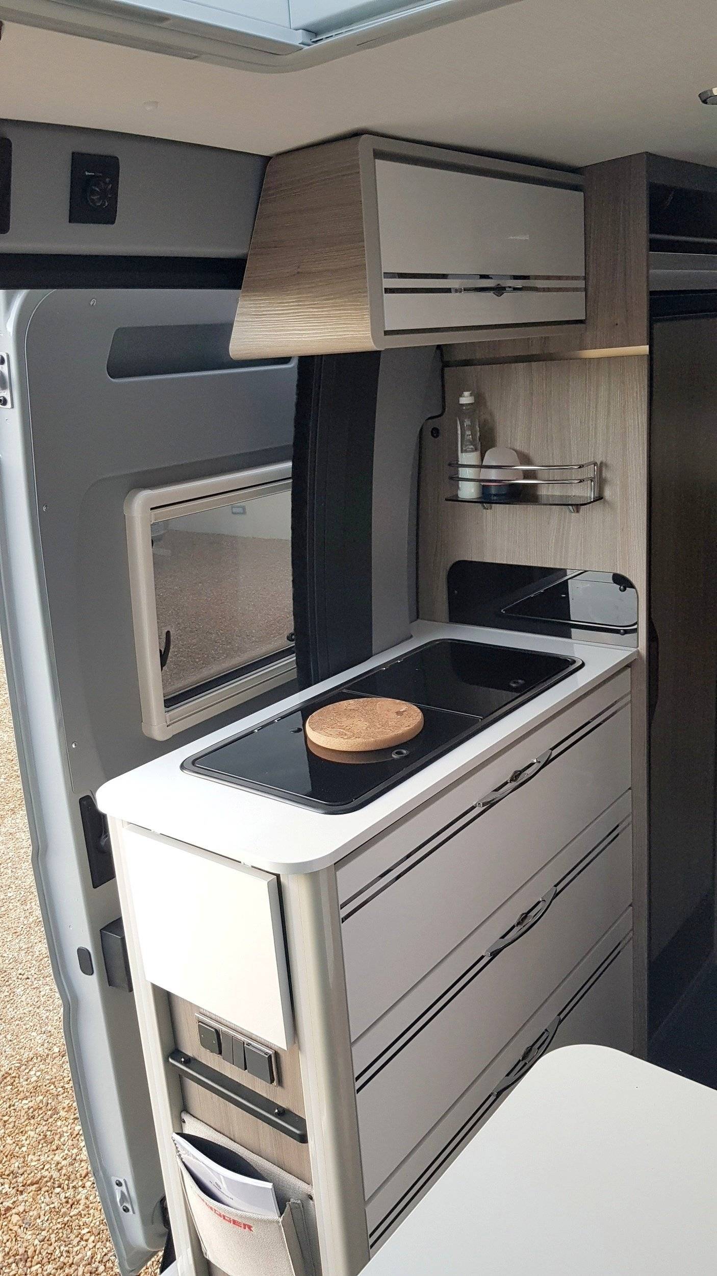Kitchenette Fiat Ducato 2,3 l 140 CV - Yescapa