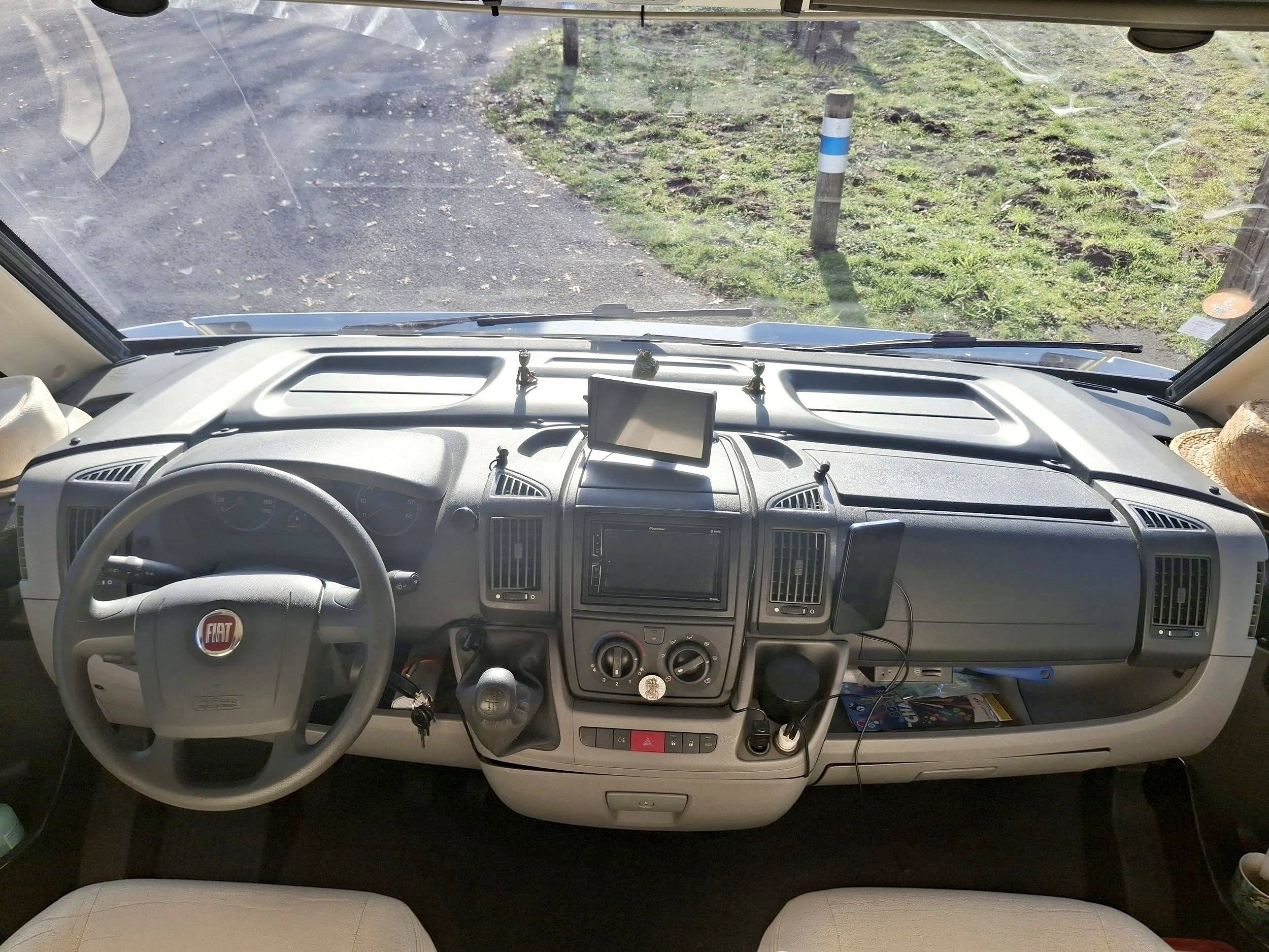 Cabina di guida Fiat Ducato 2,3 130 ch - Yescapa