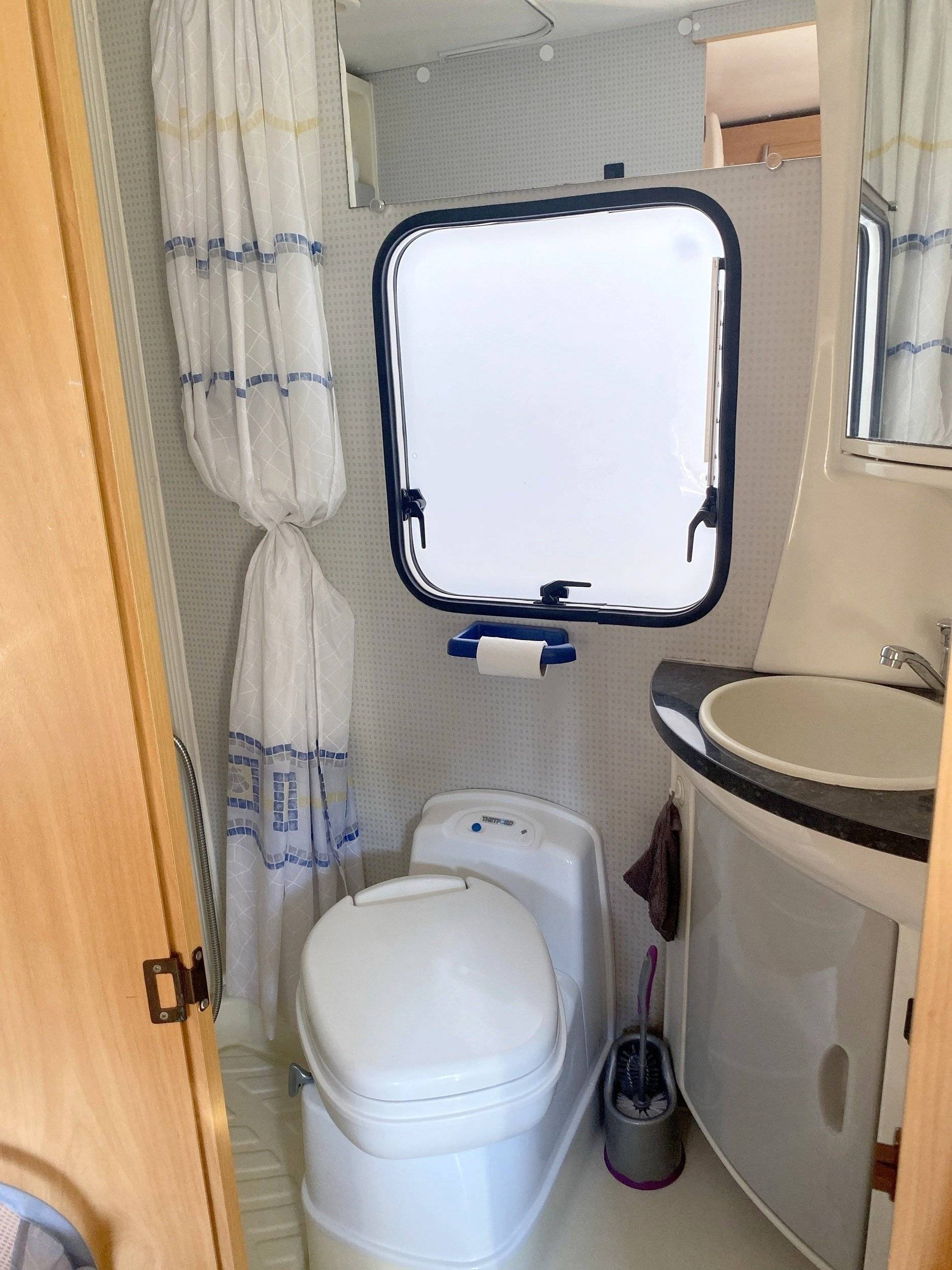 Challenger Transit 2,4 l TDCi 140 ch.