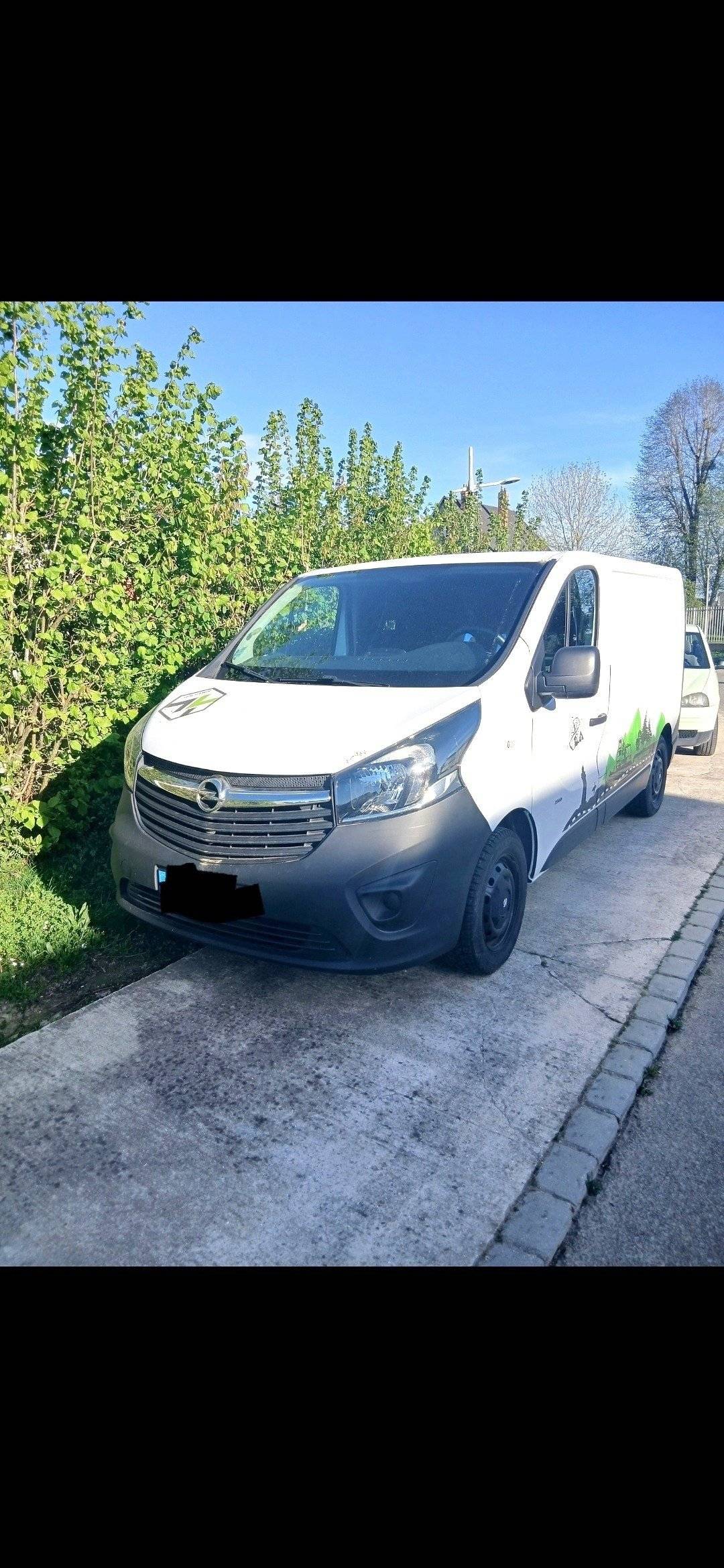 Vista de 3/4 Opel - Yescapa