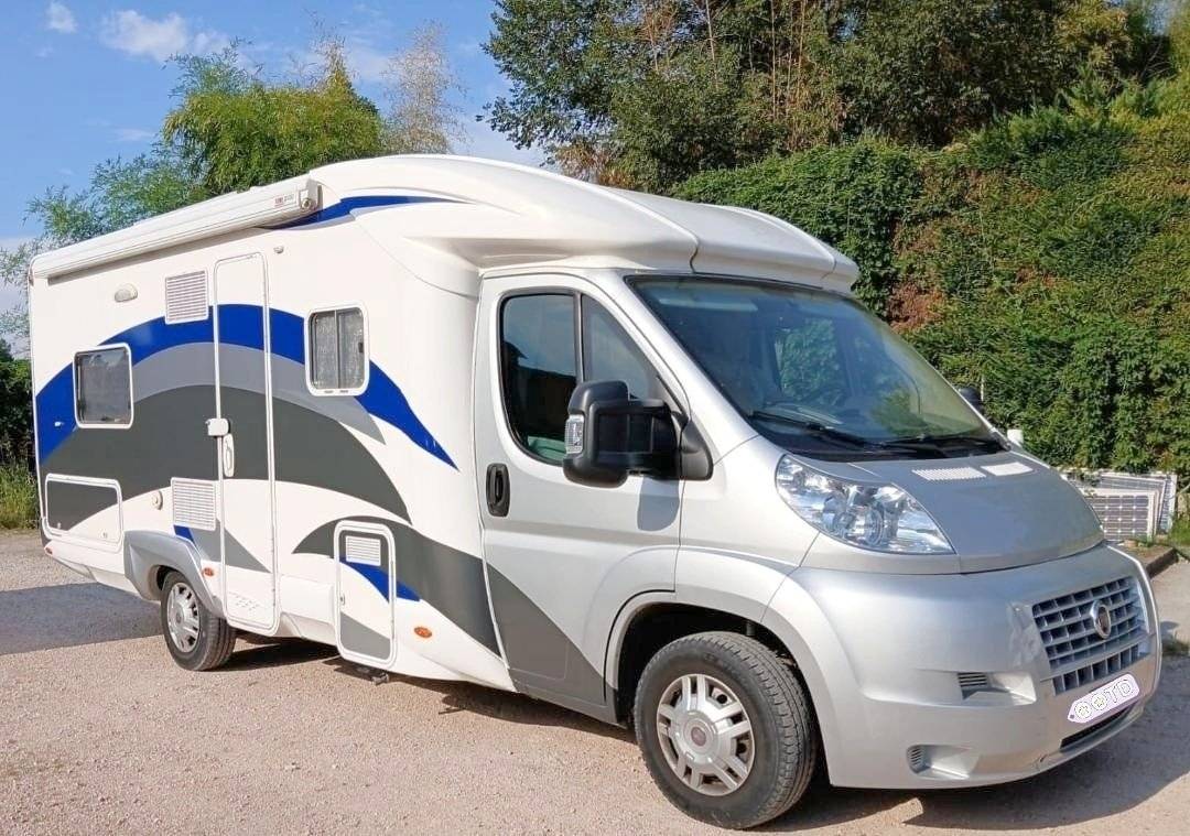 Voorkant 3/4 Fiat Ducato 3,0 l Multijet 157 ch. - Yescapa