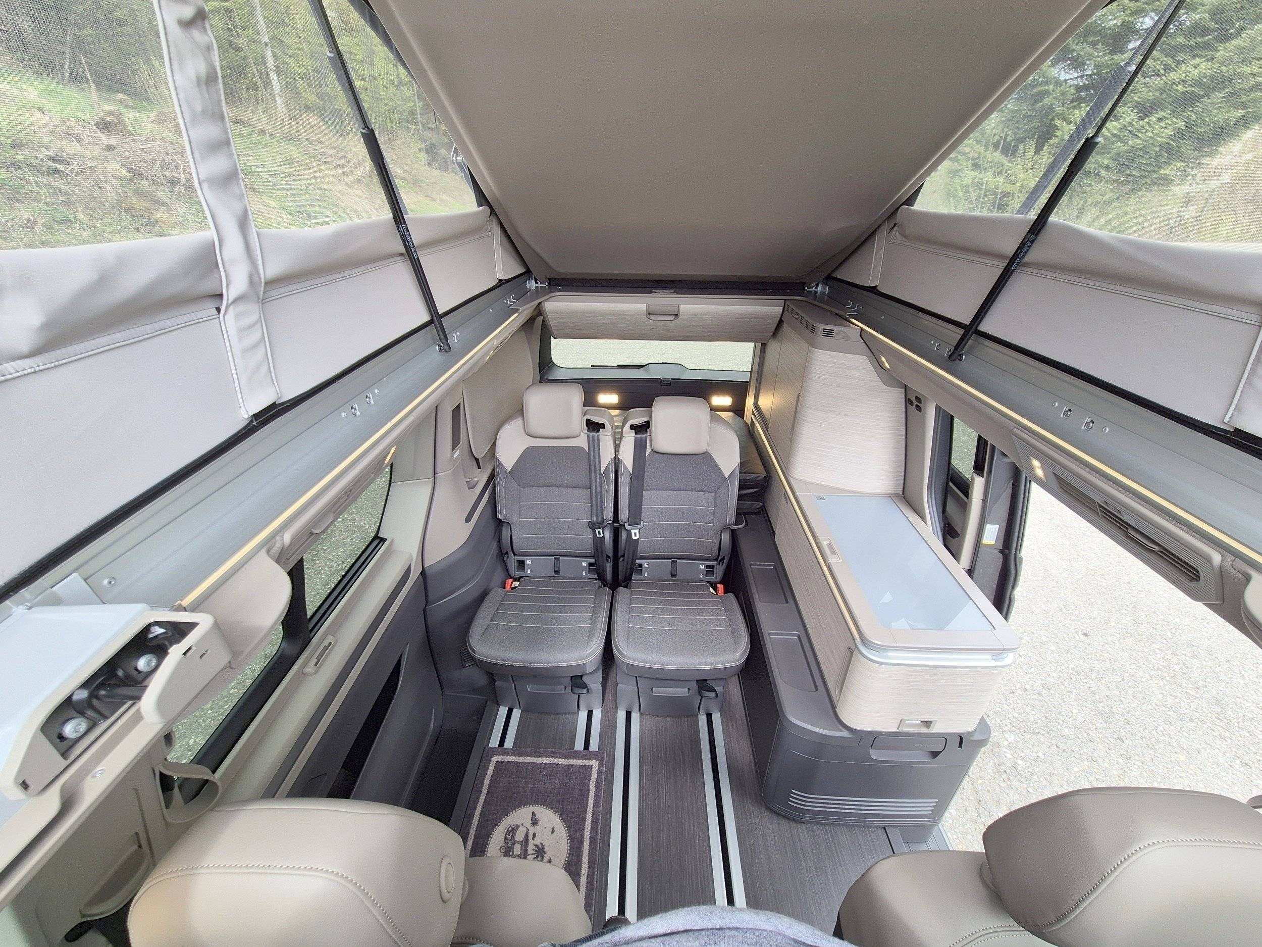 Volkswagen T7 New California Ocean PHEV 4M