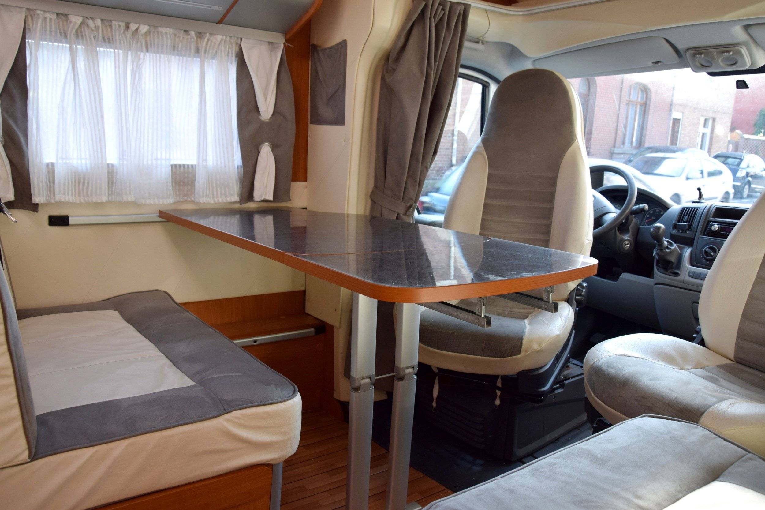 Dining Area Fiat Fiat Weinsberg - Yescapa