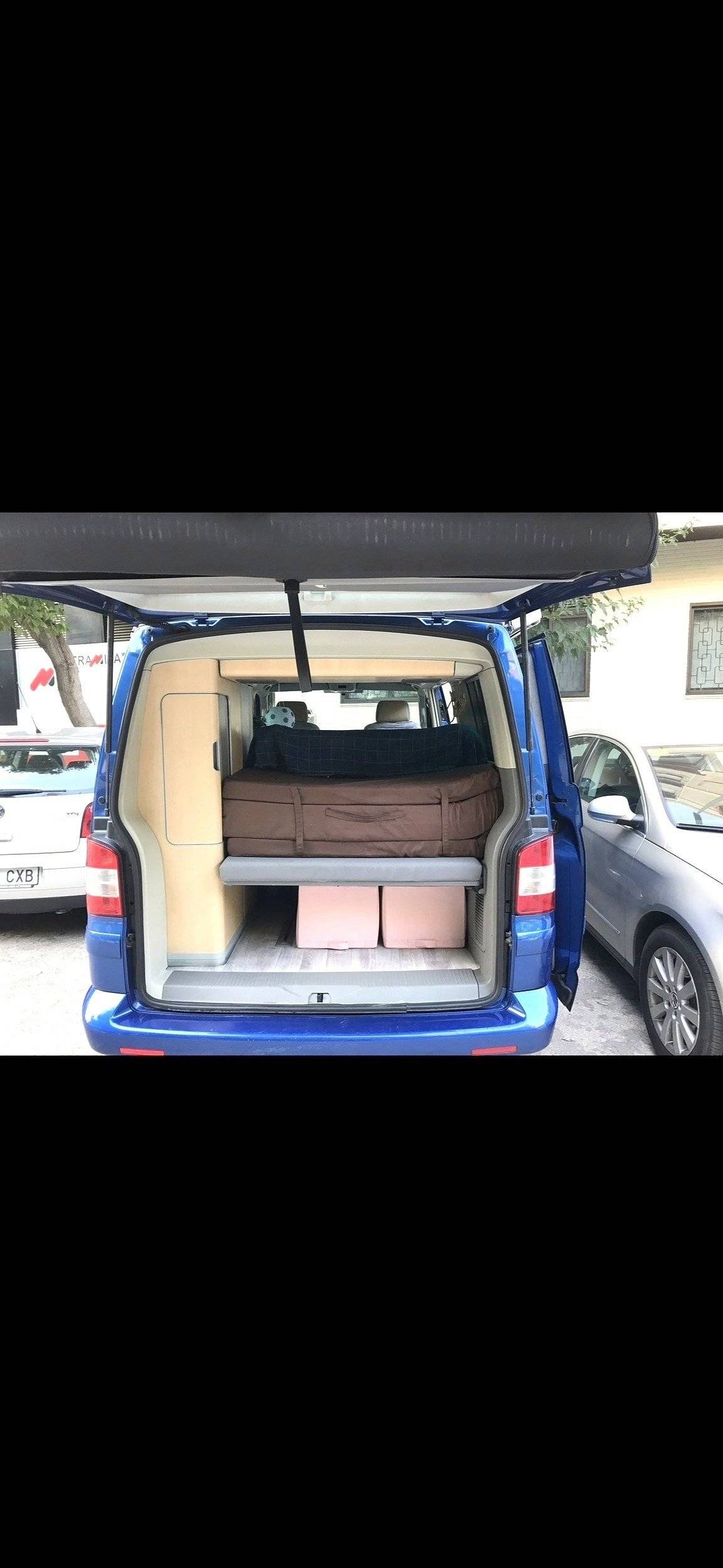 Berth Volkswagen T5 California - Yescapa