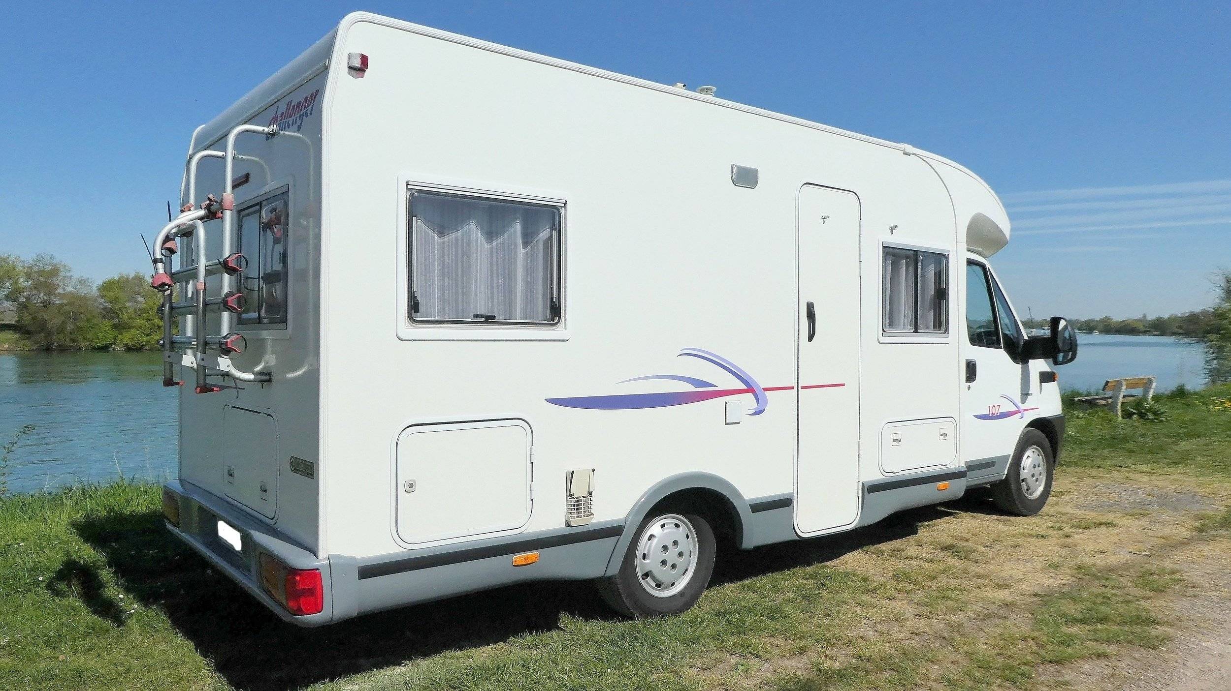 Voorkant 3/4 Citroën Jumper 2,2 l 130 ch - Yescapa