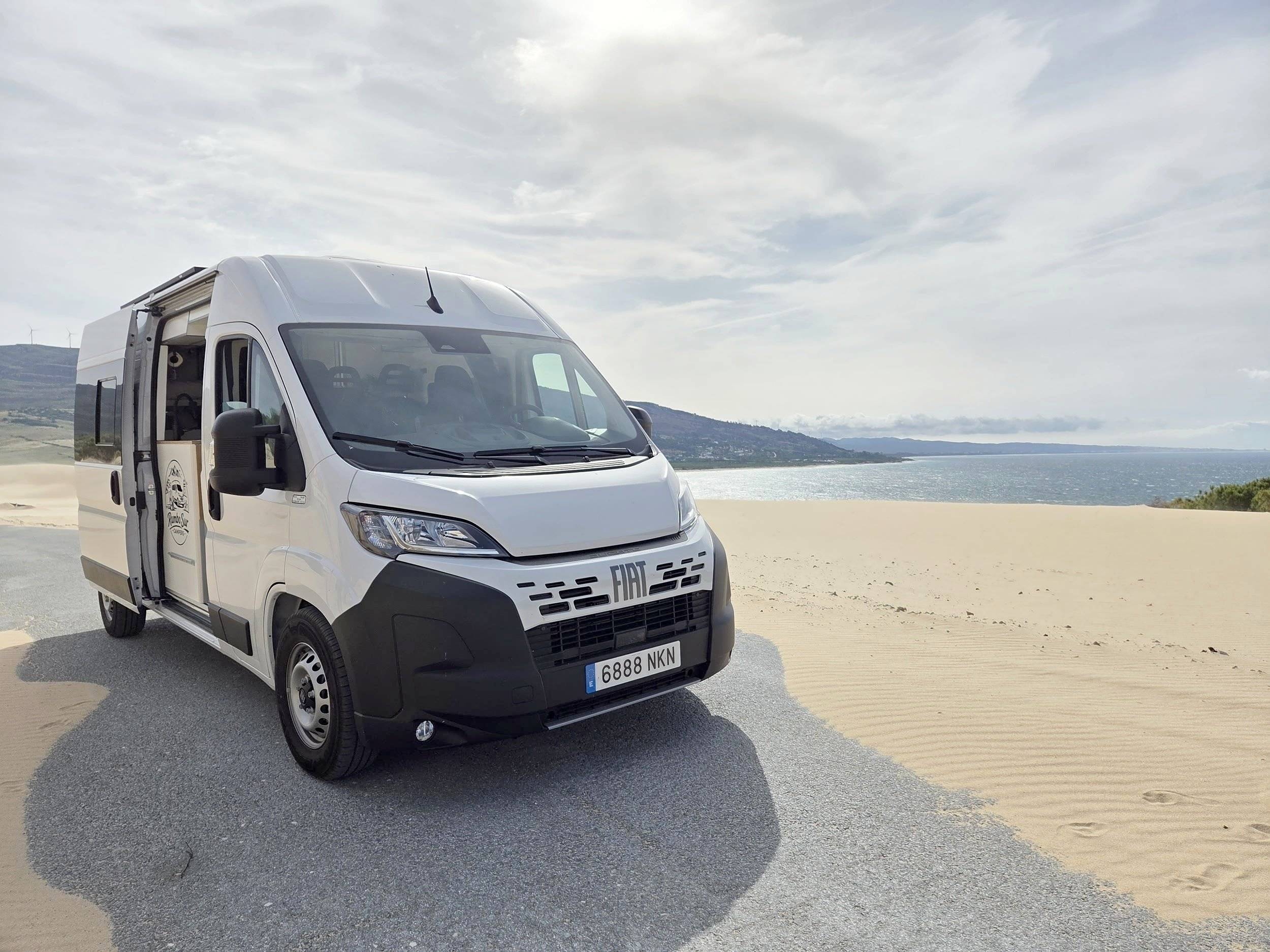 Vista frontale a ¾ Fiat - Yescapa